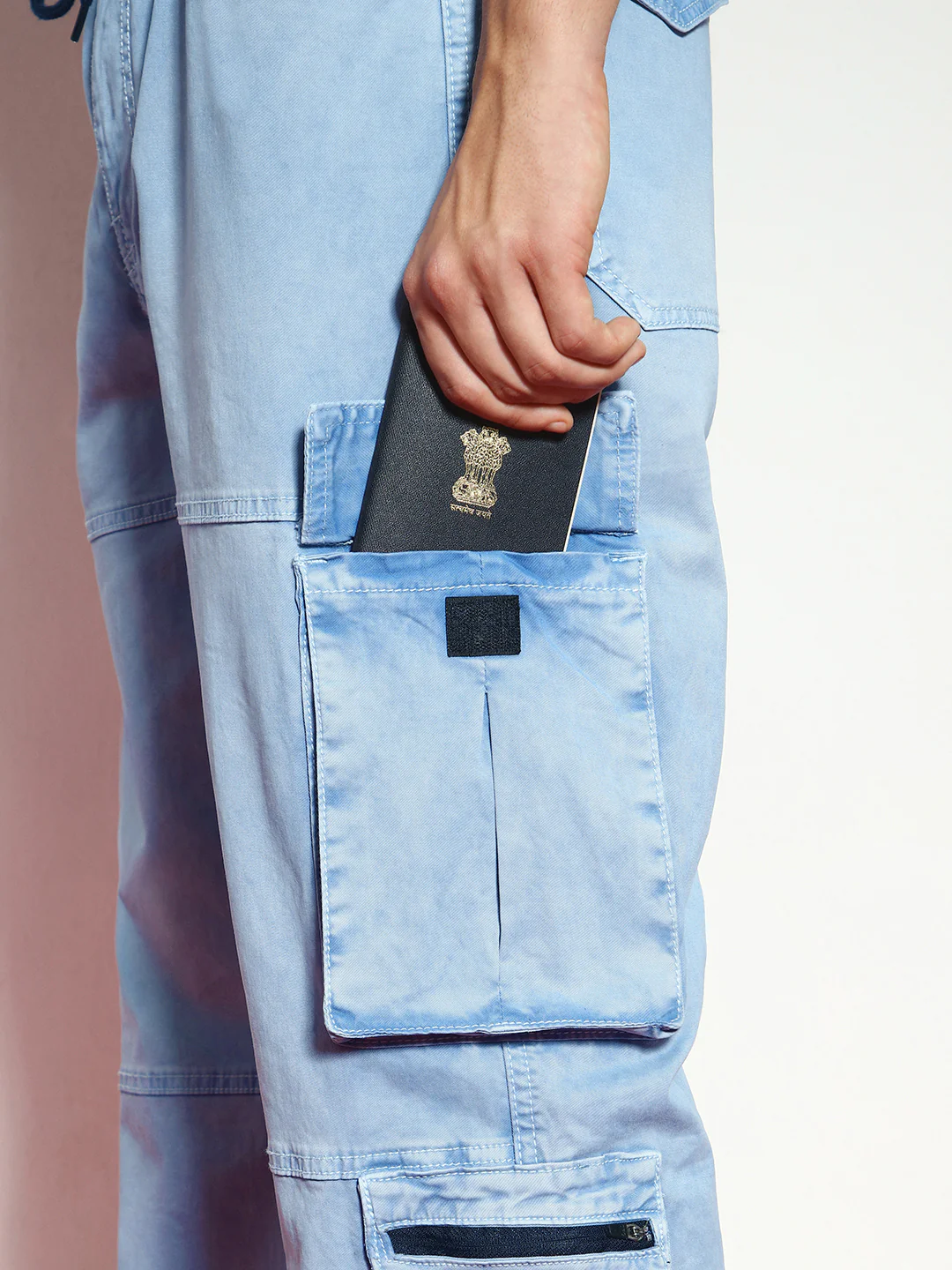 Men's Ice Blue Loose Baggy Fit Travel Cargo Jeans With 8 Pockets Stretchable - Image 5