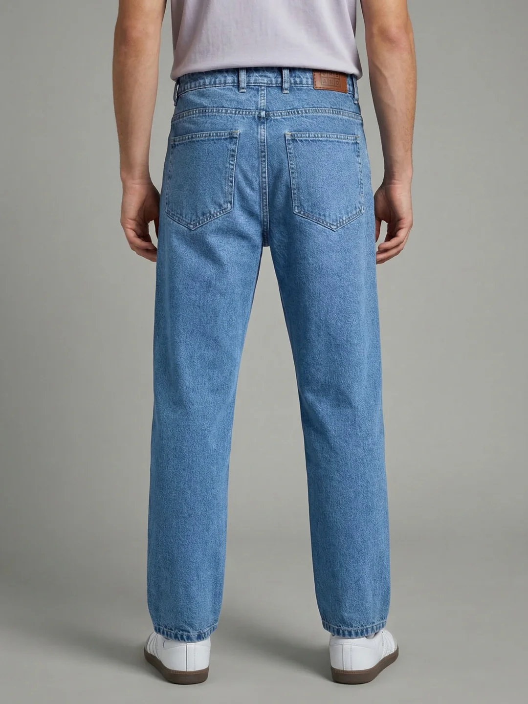 Men's Ice Blue Relaxed Fit Washed Denim Jeans Non-Stretchable - Image 3