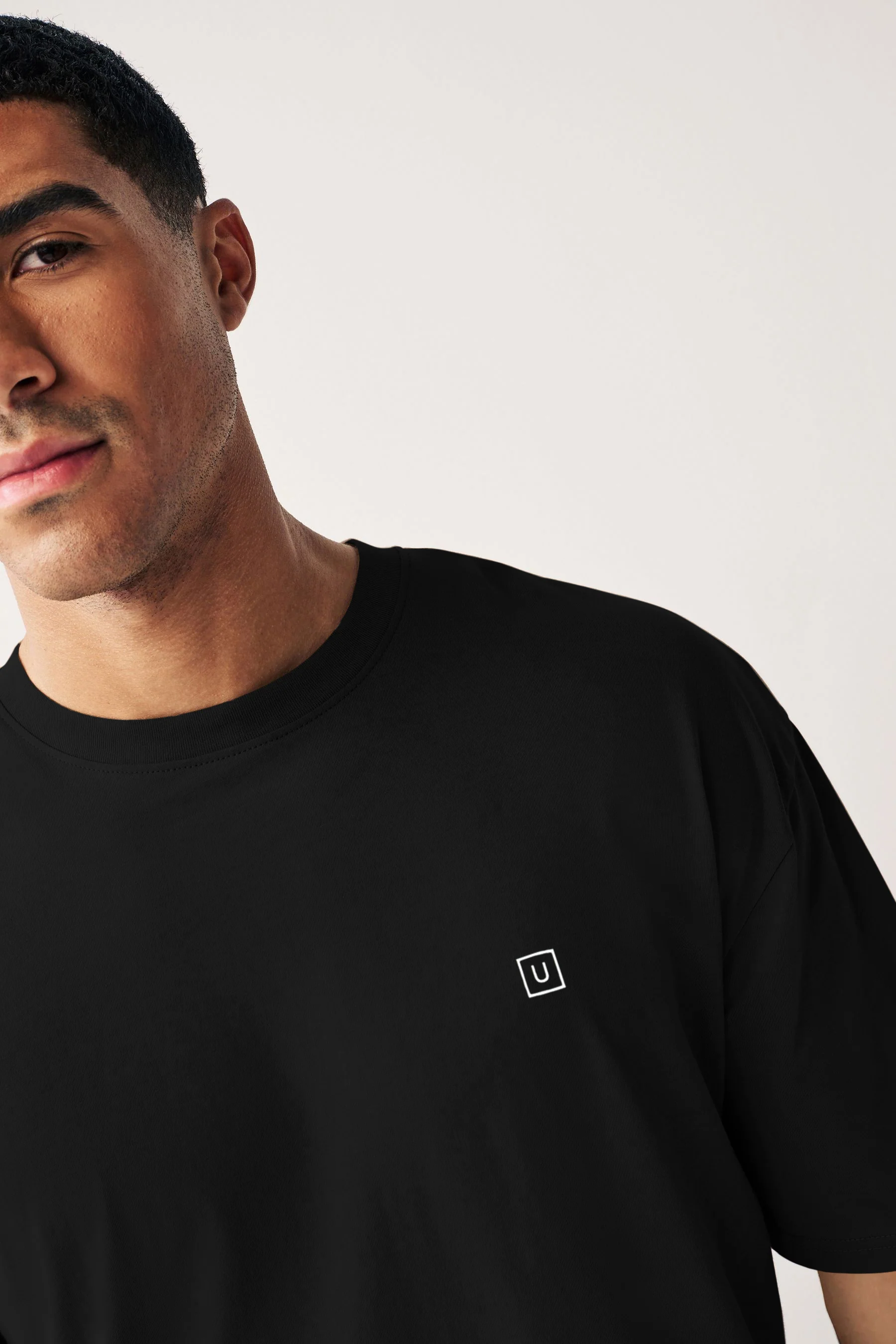 Men's Jet Black Solid Round Neck Oversized Half Sleeve Cotton T-Shirt - Image 5