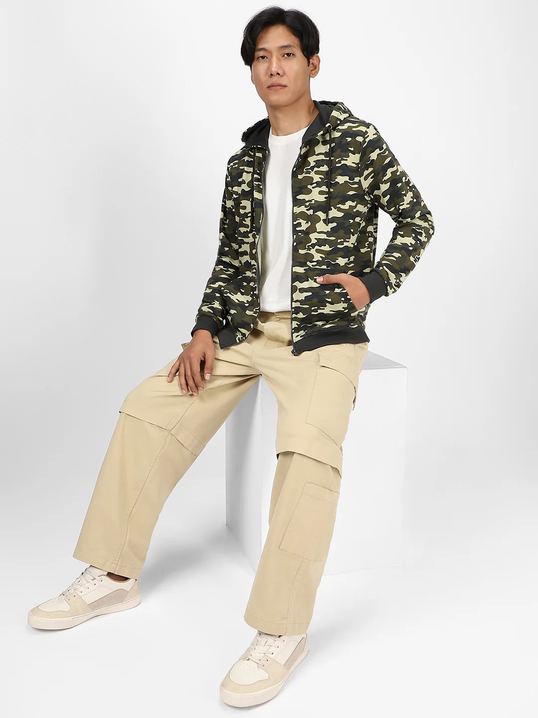 Men's Khaki Green Regular Fit Camouflage Printed Full Sleeve Casual Hooded Sweatshirt - Image 4