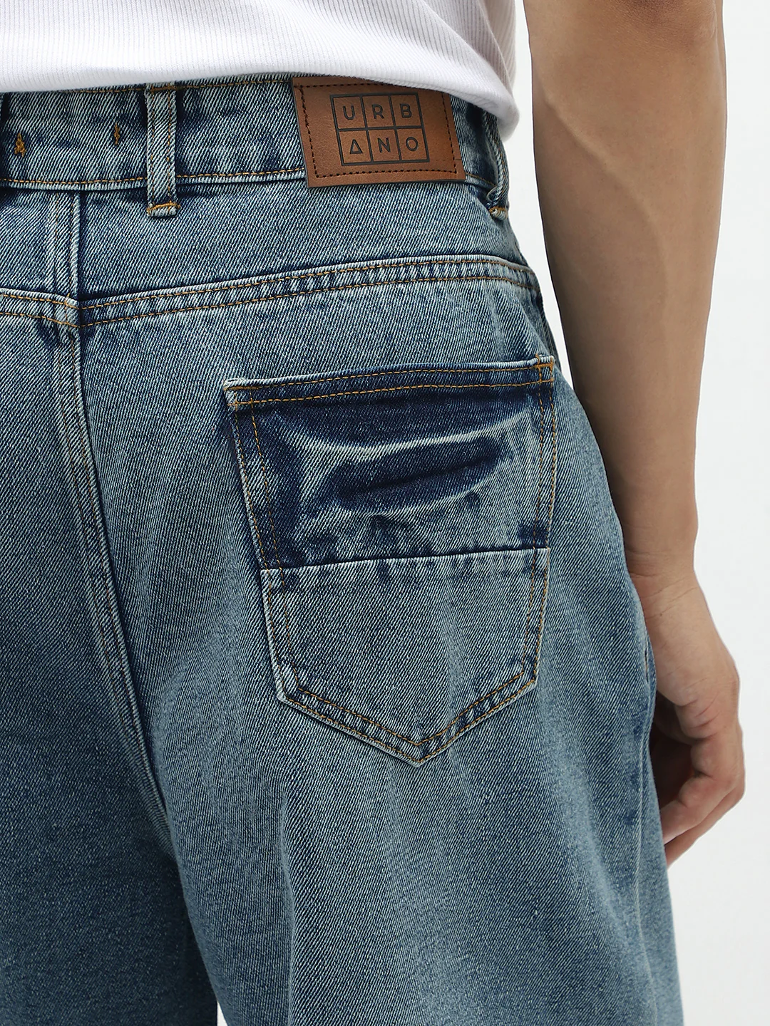 Men's Light Blue  Loose Baggy Fit Washed Jeans Non-Stretchable - Image 6