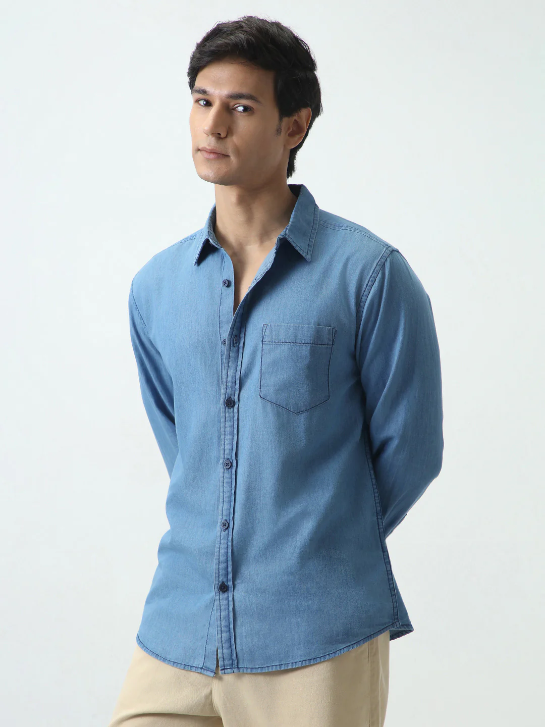 Men's Light Blue Regular Fit Full Sleeve Solid Denim Shirt - Image 2