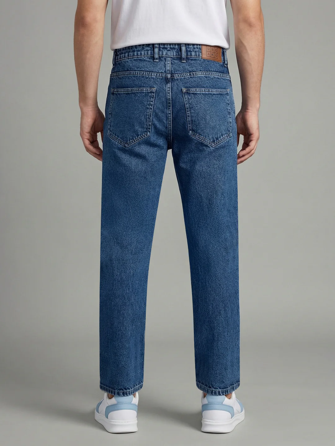 Men's Light Blue Relaxed Fit Washed Denim Jeans Non-Stretchable - Image 3