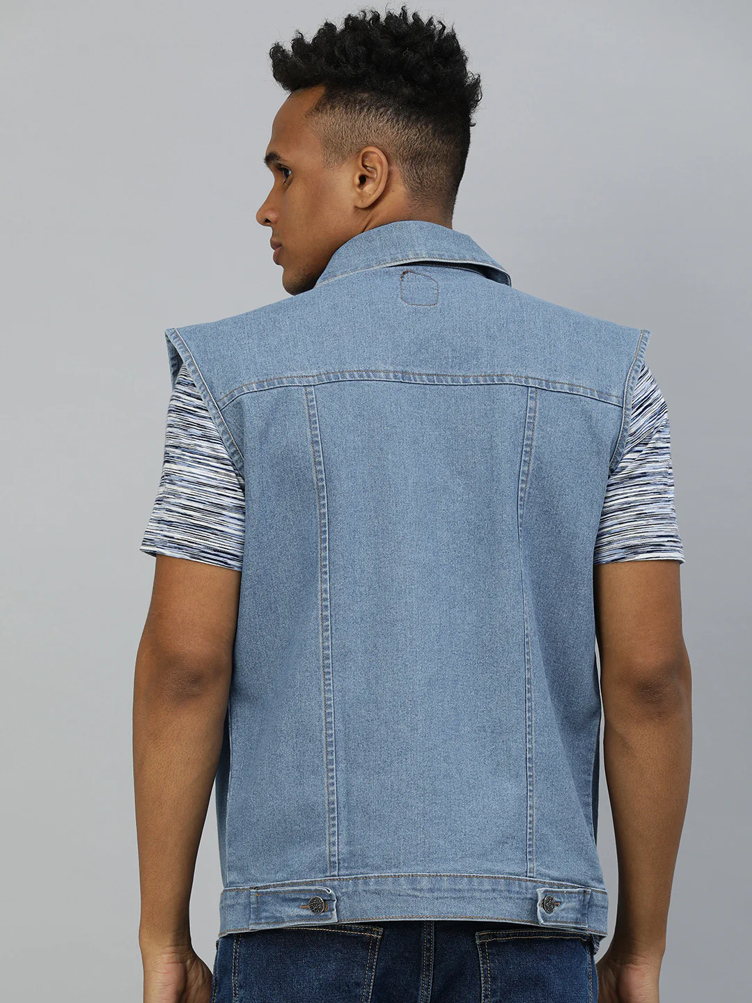Men's Light Blue Slim Fit Washed Sleeveless Denim Jacket - Image 3