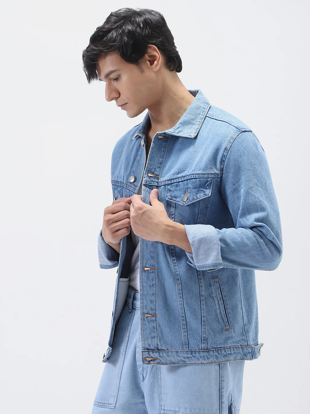 Men's Light Blue Solid Regular Fit Washed Full Sleeve Denim Jacket - Image 3