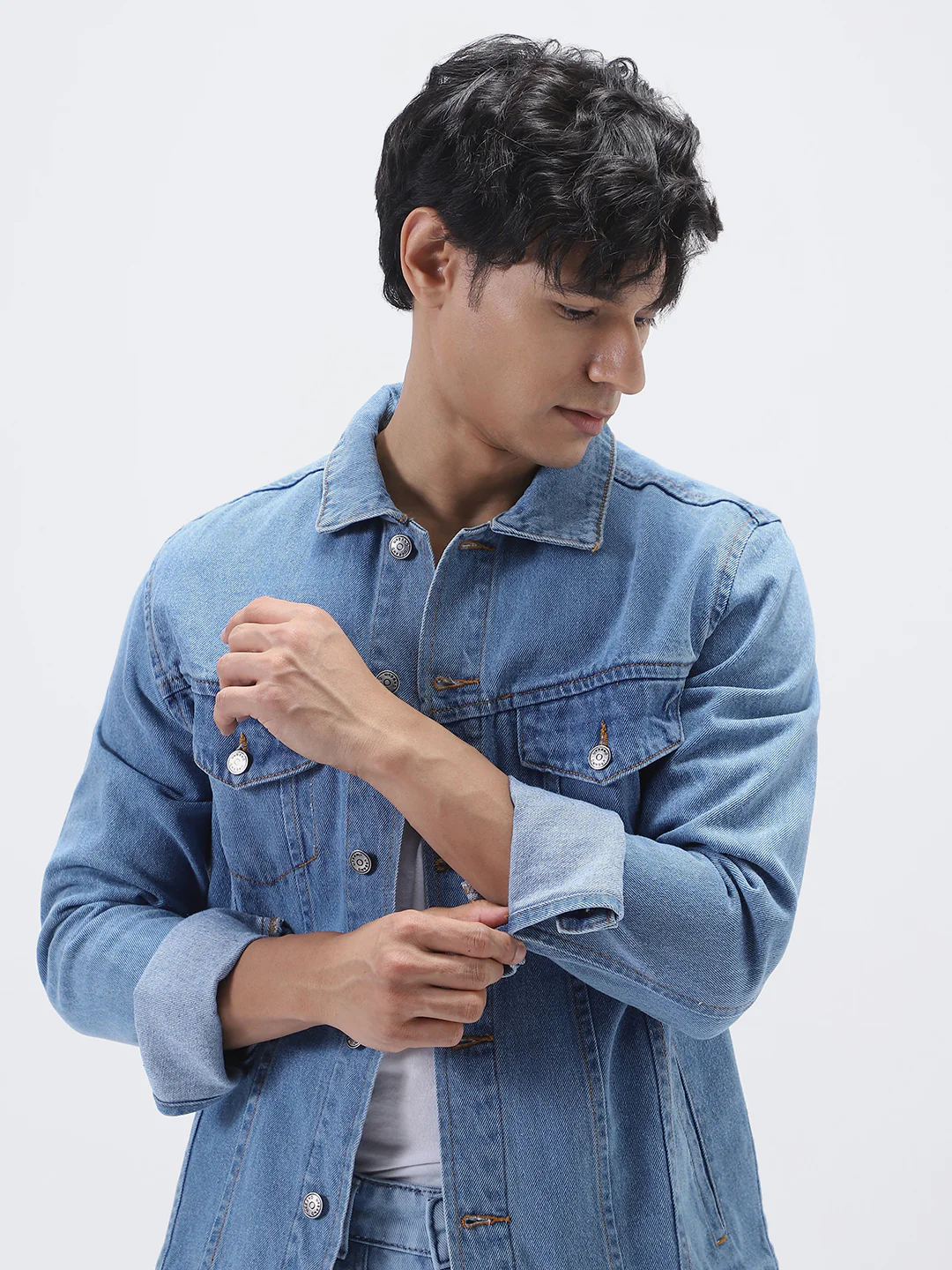 Men's Light Blue Solid Regular Fit Washed Full Sleeve Denim Jacket - Image 6