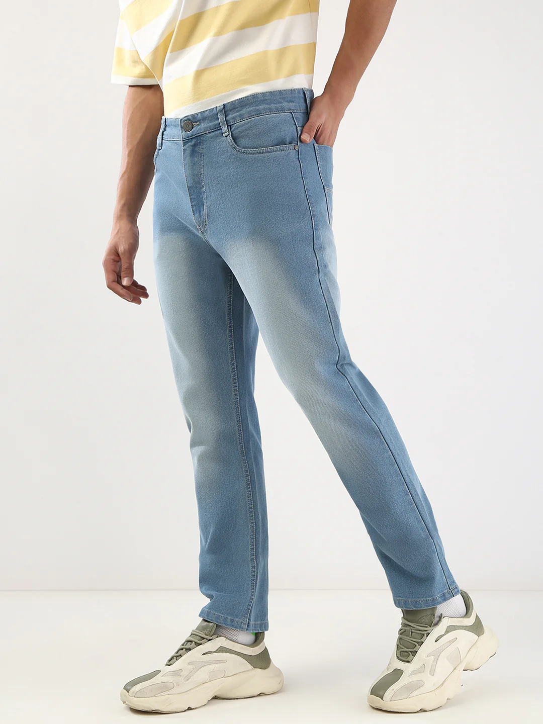 Men's Light Blue Straight Fit Washed Jeans Stretchable - Image 3