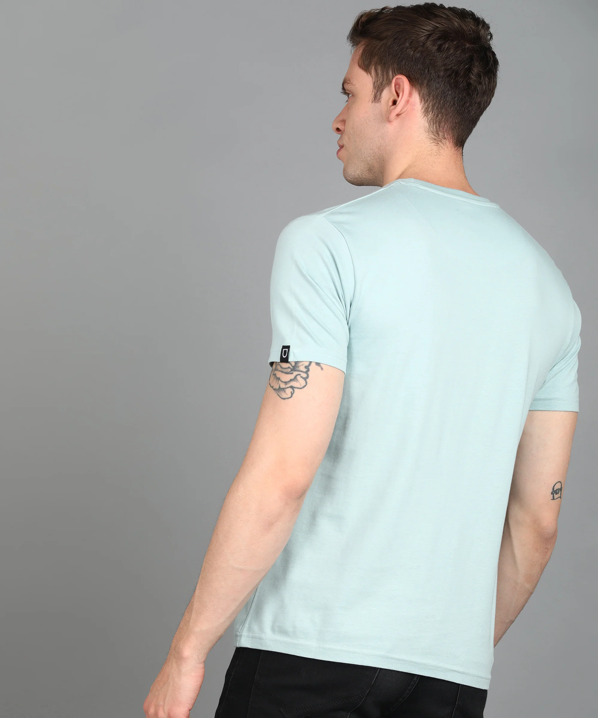 Urbano Fashion Men's Light Green Graphic Printed Round Neck Half Sleeve Slim Fit Cotton T-Shirt - Image 3