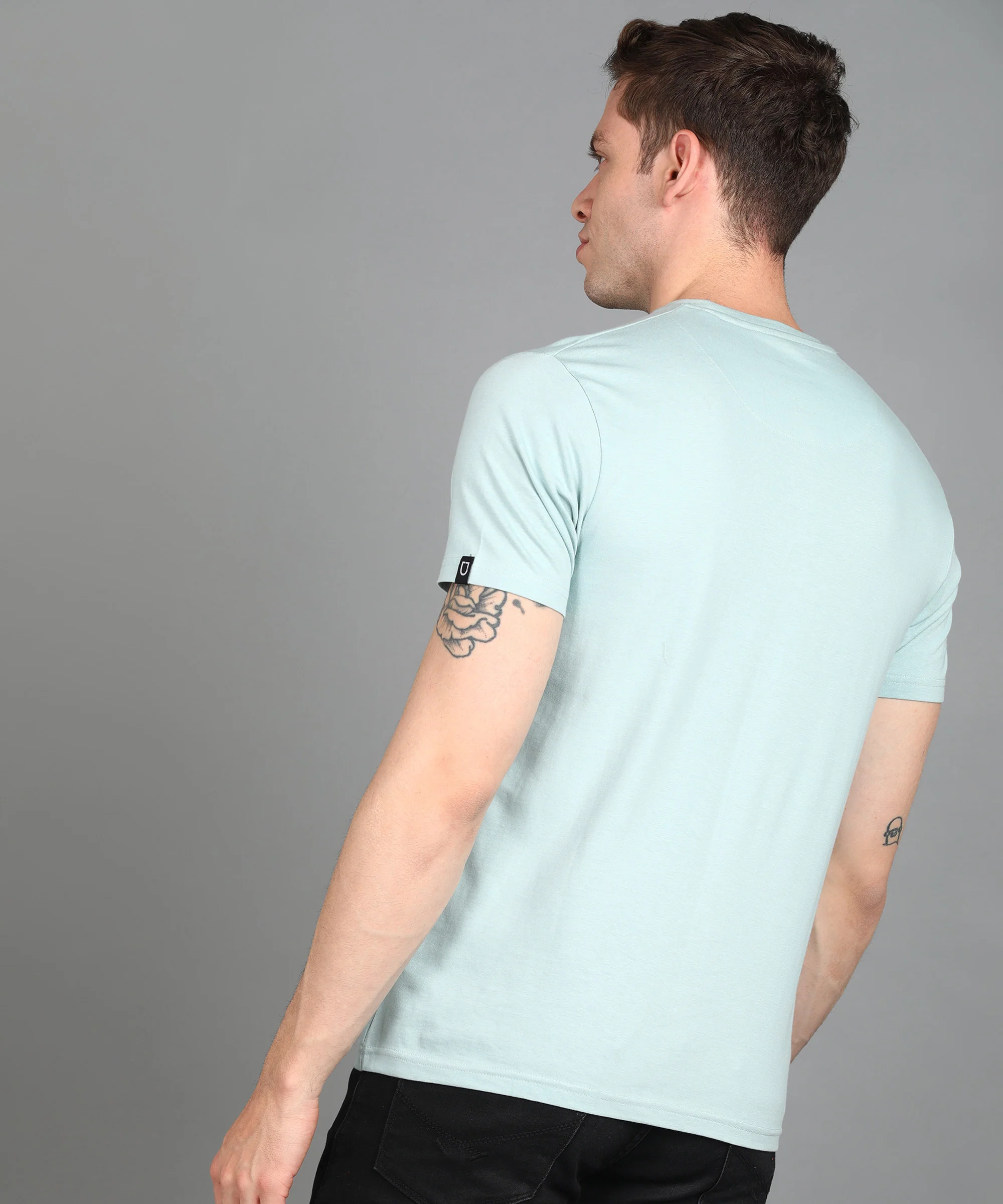 Urbano Fashion Men's Light Green Graphic Printed Round Neck Half Sleeve Slim Fit Cotton T-Shirt - Image 3