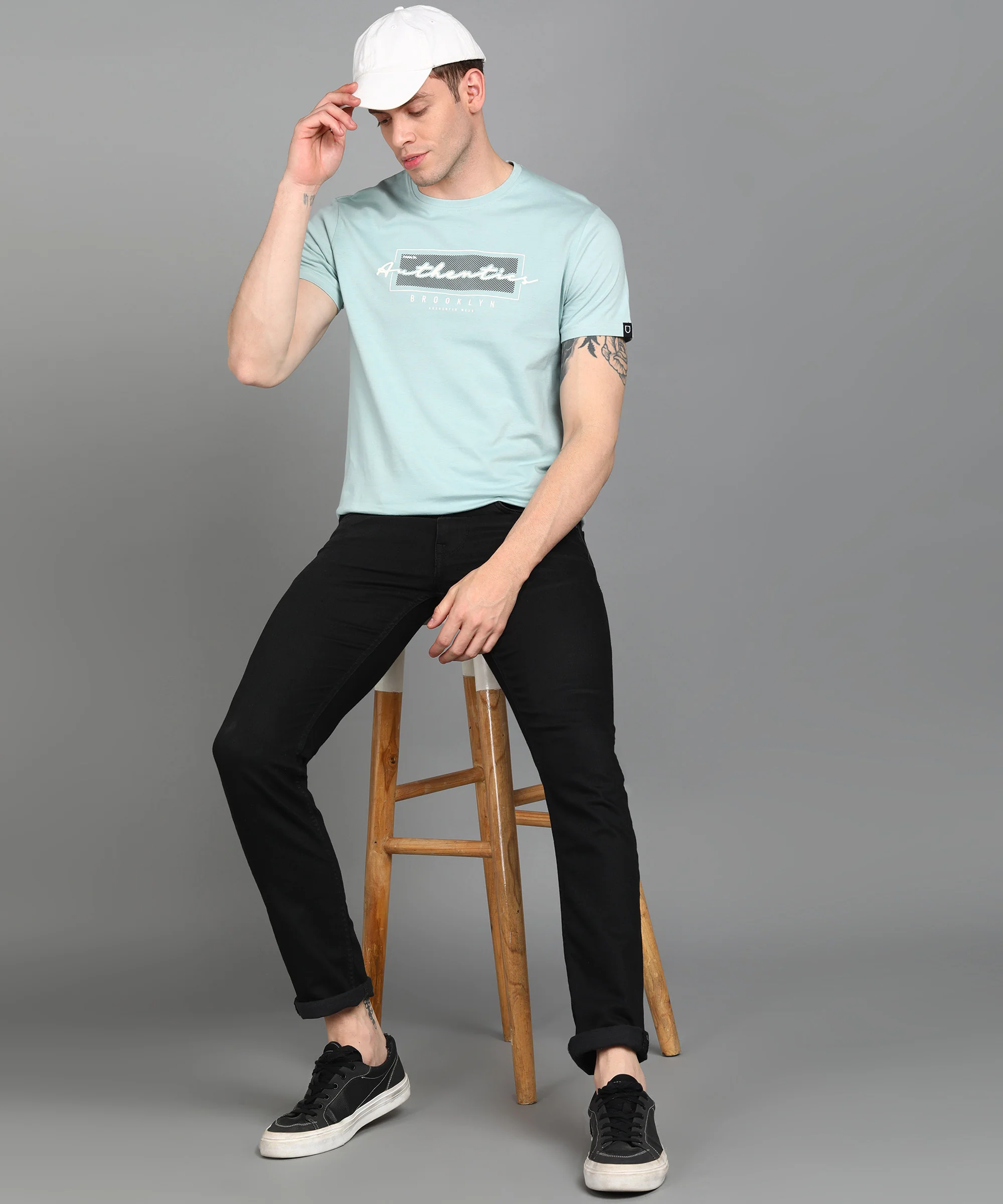 Urbano Fashion Men's Light Green Graphic Printed Round Neck Half Sleeve Slim Fit Cotton T-Shirt - Image 4