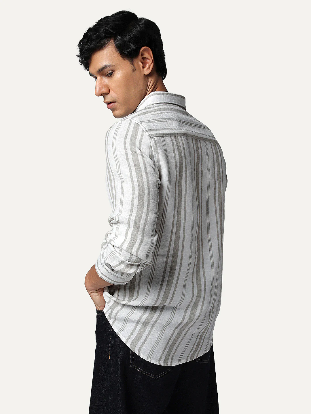 Men's Light Grey Cotton Full Sleeve Relaxed Fit Linen Striped Shirt with Spread Collar - Image 4