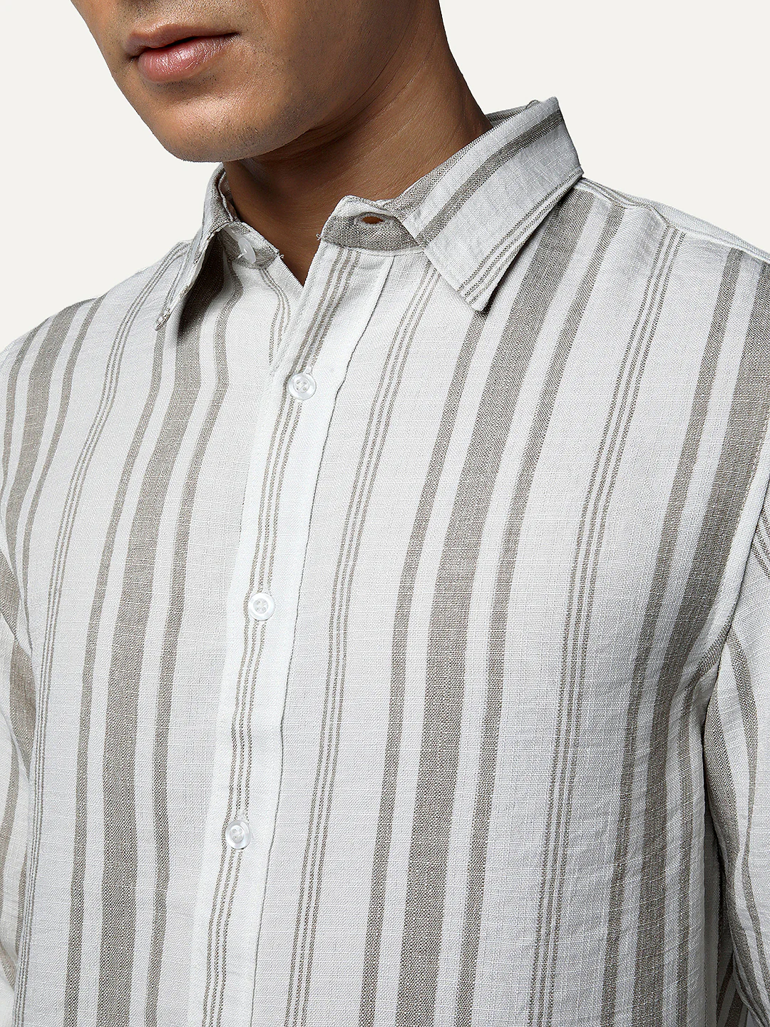 Men's Light Grey Cotton Full Sleeve Relaxed Fit Linen Striped Shirt with Spread Collar - Image 6