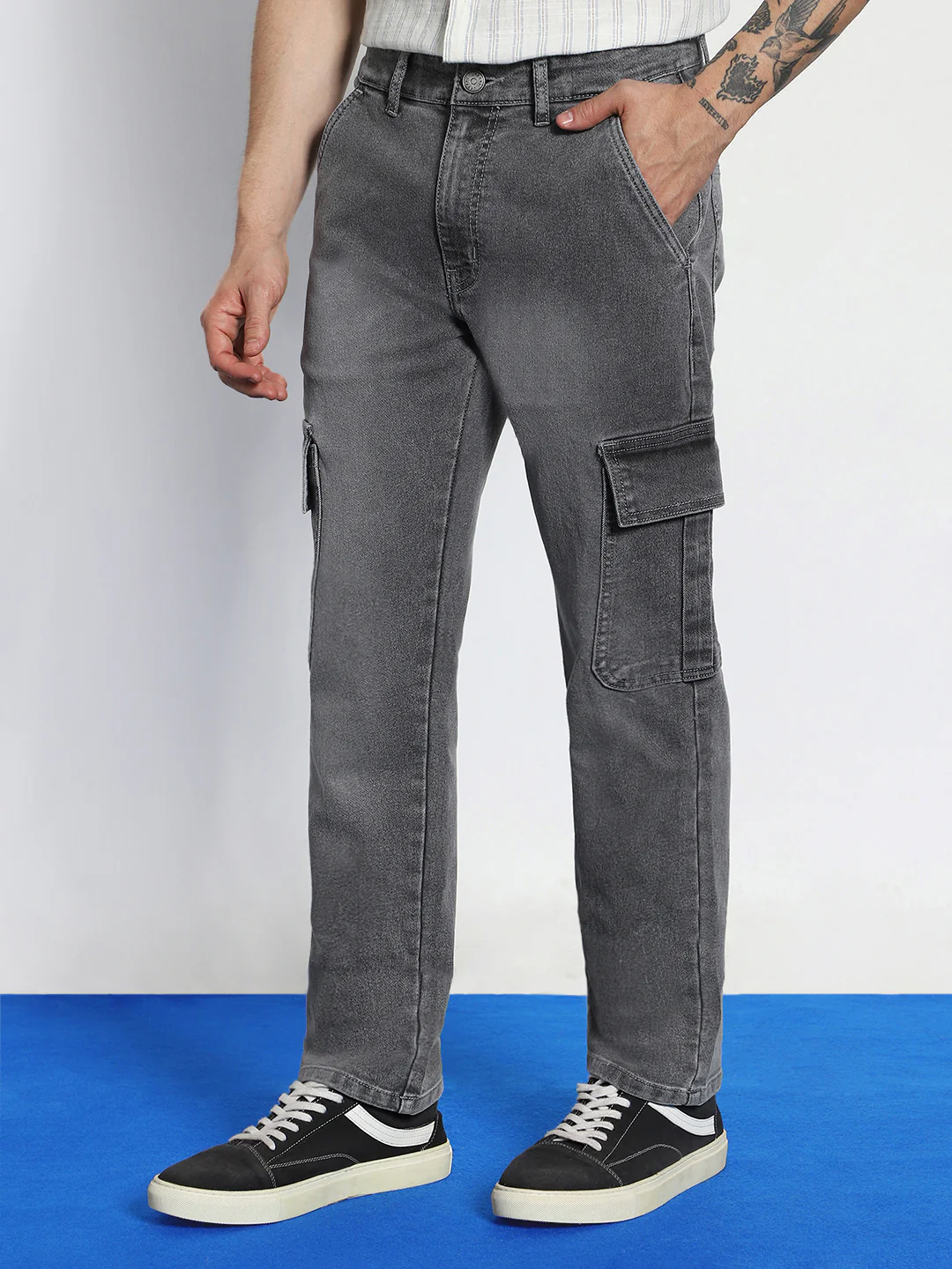 Men's Light Grey Regular Fit Washed Cargo Jeans With 6 Pockets Stretchable - Image 2