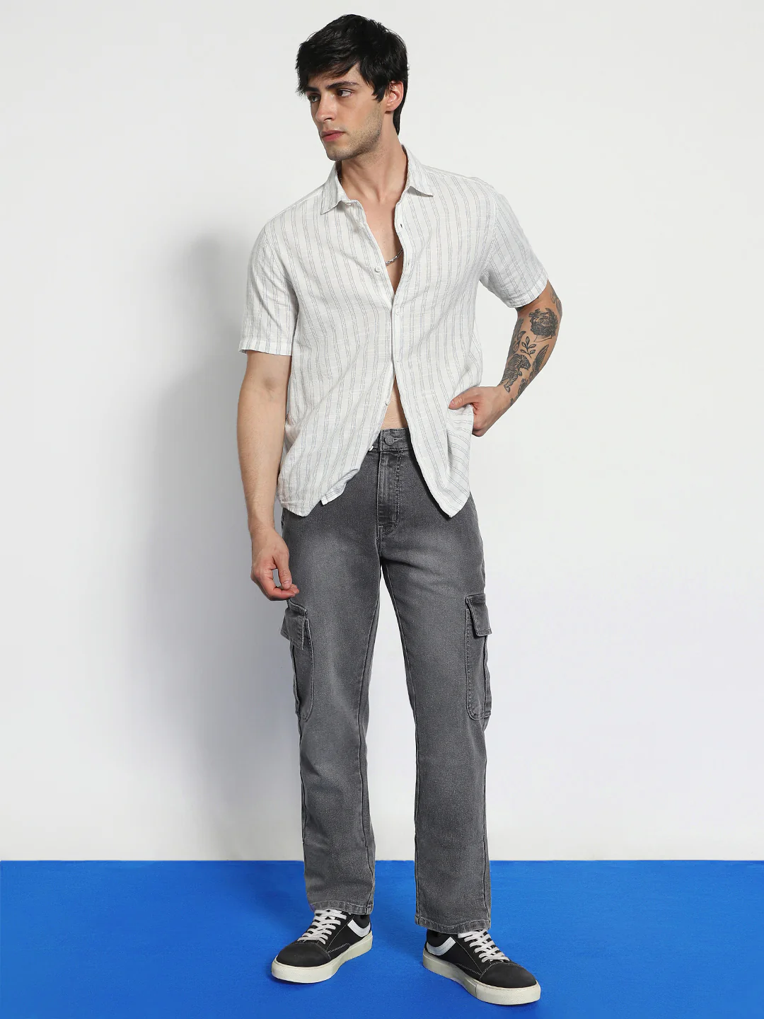 Men's Light Grey Regular Fit Washed Cargo Jeans With 6 Pockets Stretchable - Image 4