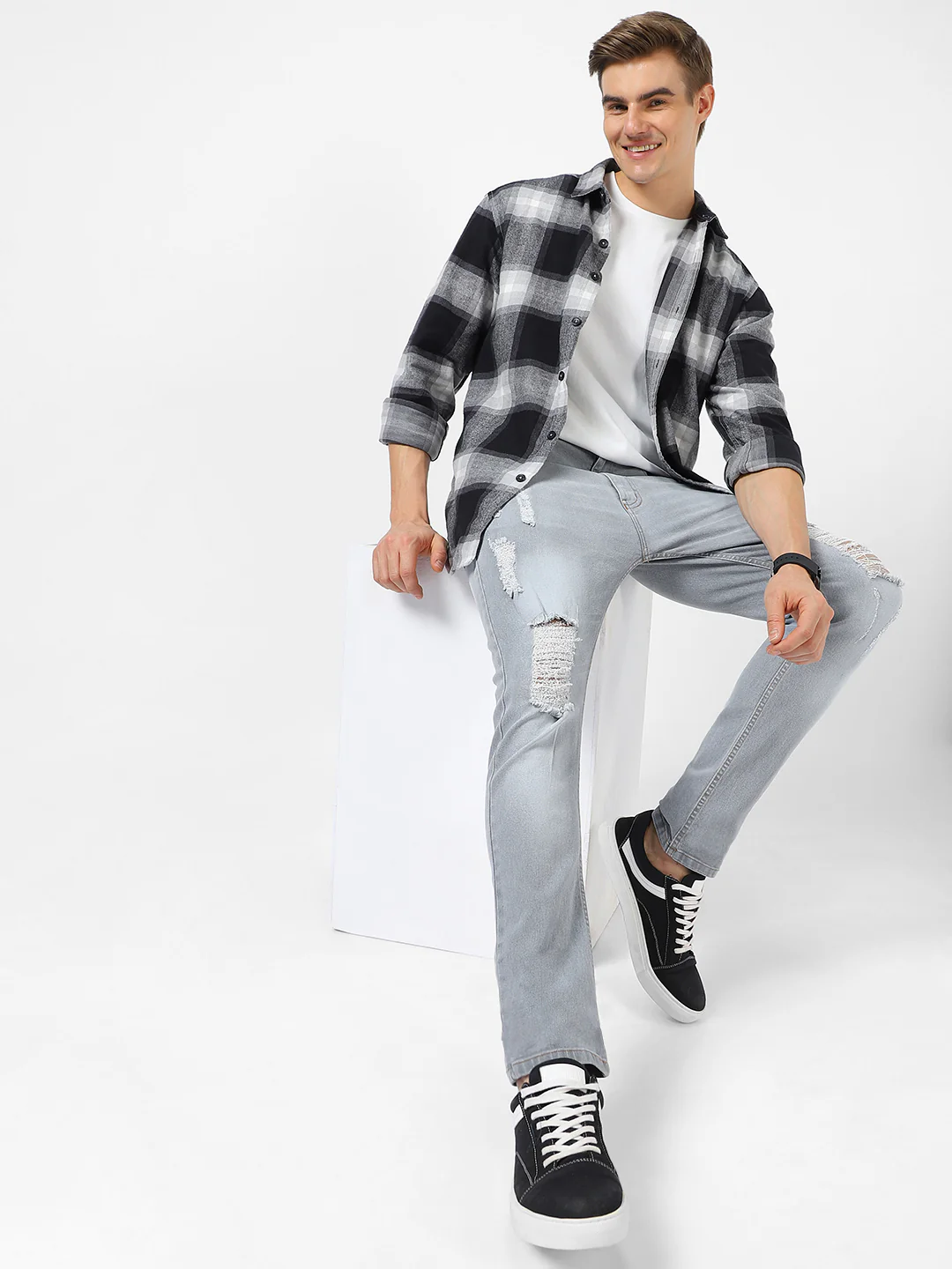 Men's Light Grey Slim Fit Heavy Distressed/Torn Jeans - Image 4