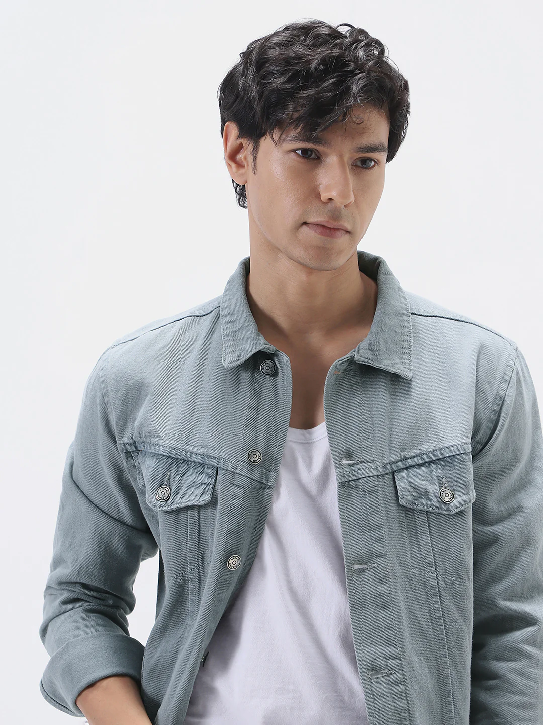 Men's Light Grey Solid Regular Fit Washed Full Sleeve Denim Jacket - Image 6