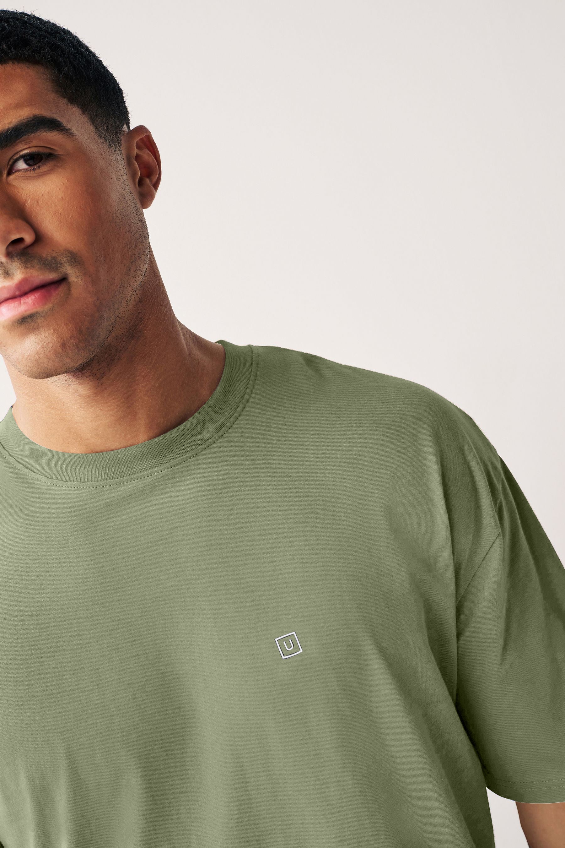 Men's Lint Green Solid Round Neck Oversized Half Sleeve Cotton T-Shirt - Image 5
