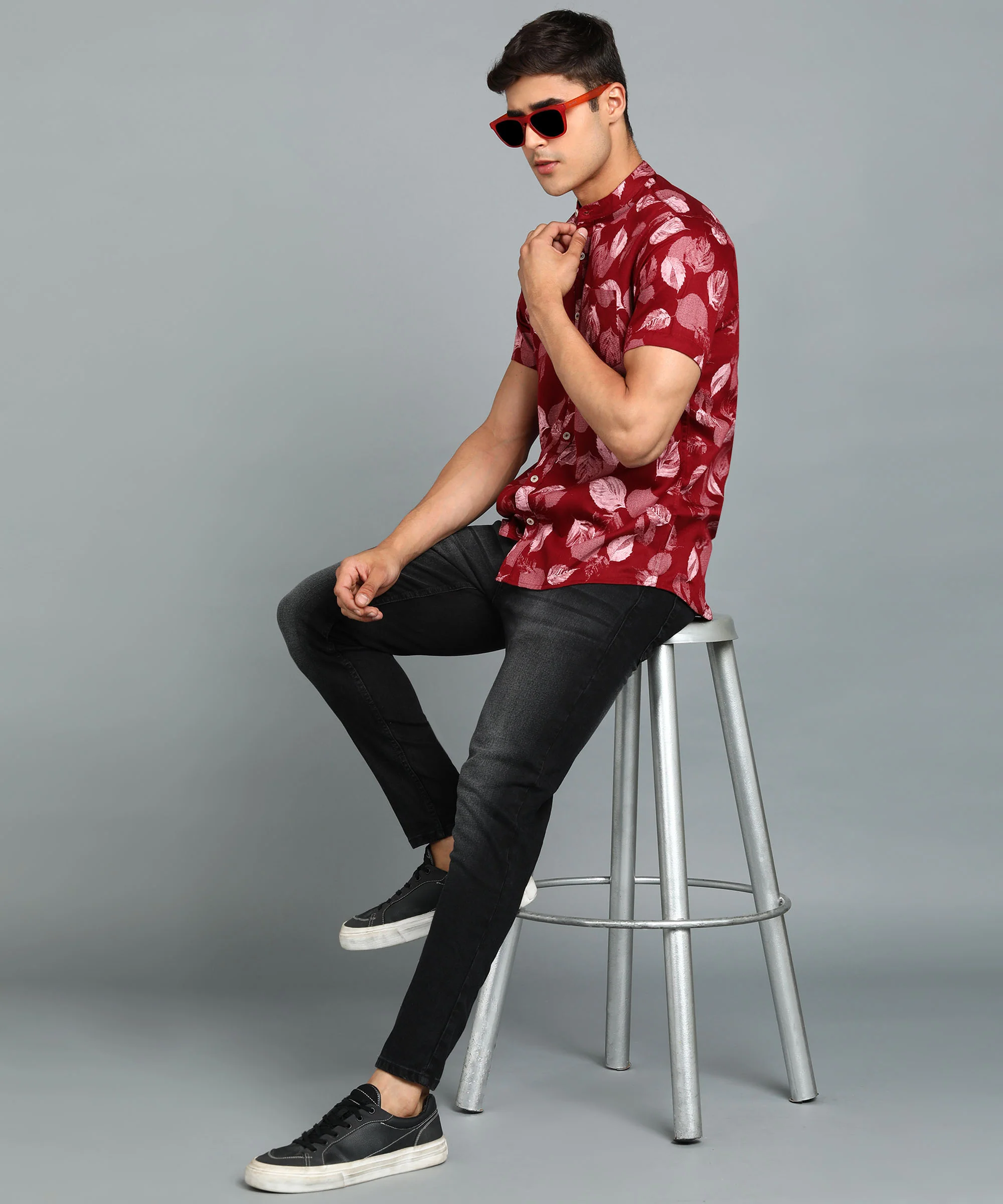 Men's Maroon Cotton Half Sleeve Slim Fit Casual Floral Printed Shirt - Image 4