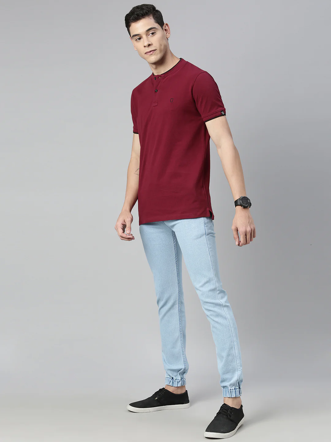 Men's Maroon Solid Mandarin Collar Slim Fit Cotton Polo T-Shirt - Image 3