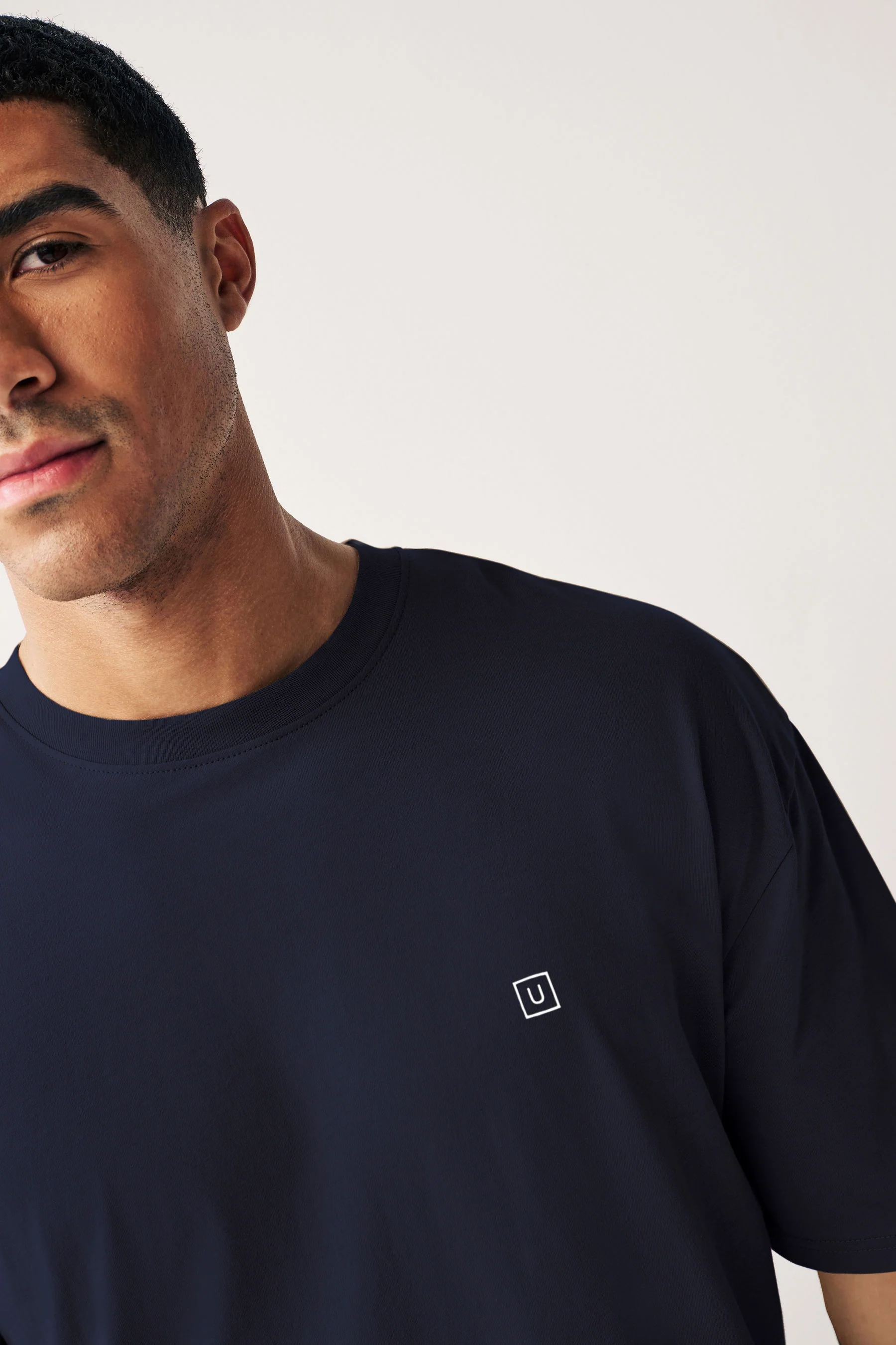 Men's Navy Blazer Solid Round Neck Oversized Half Sleeve Cotton T-Shirt - Image 5