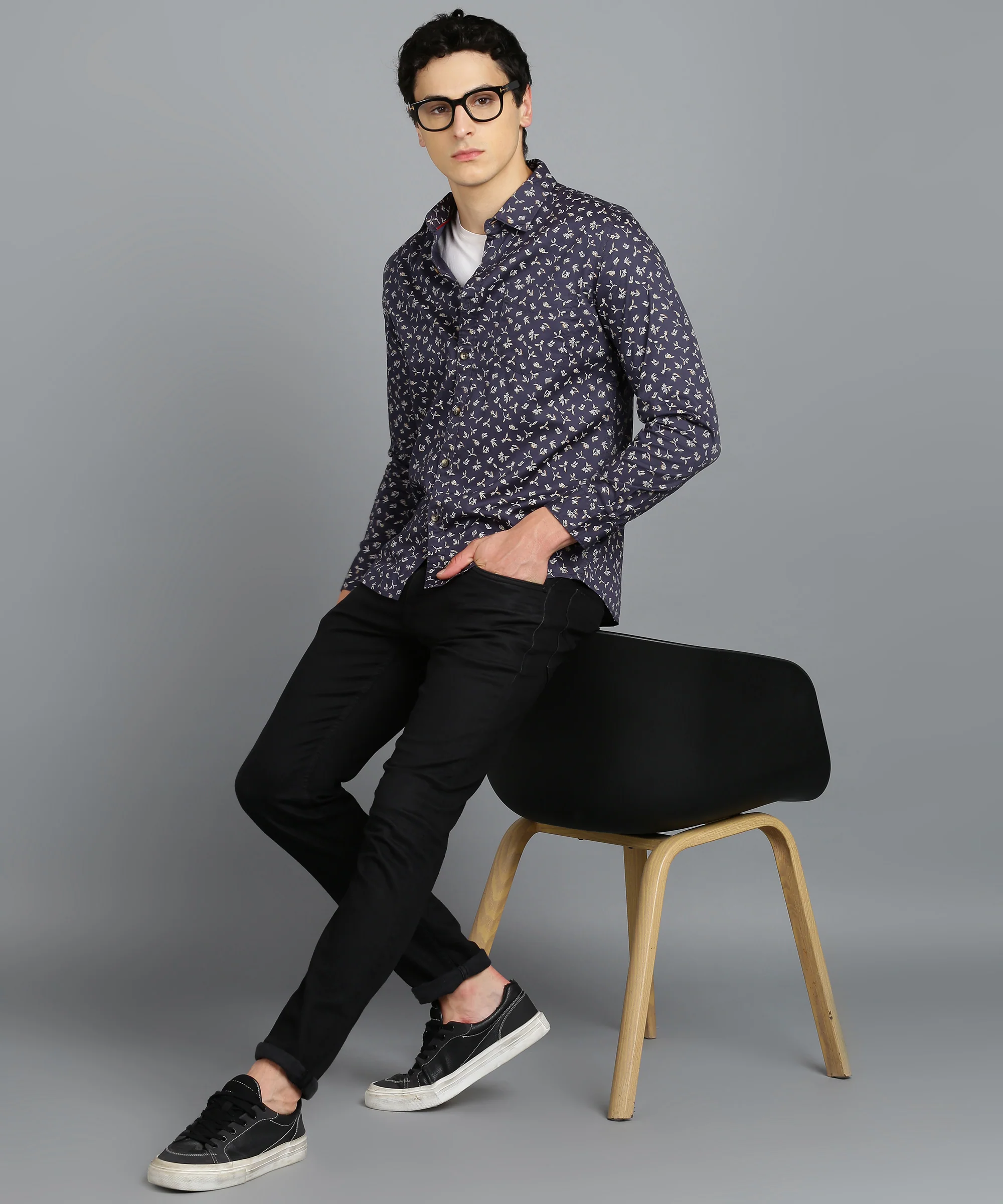 Men's Navy Blue Cotton Full Sleeve Slim Fit Casual Printed Shirt - Image 4