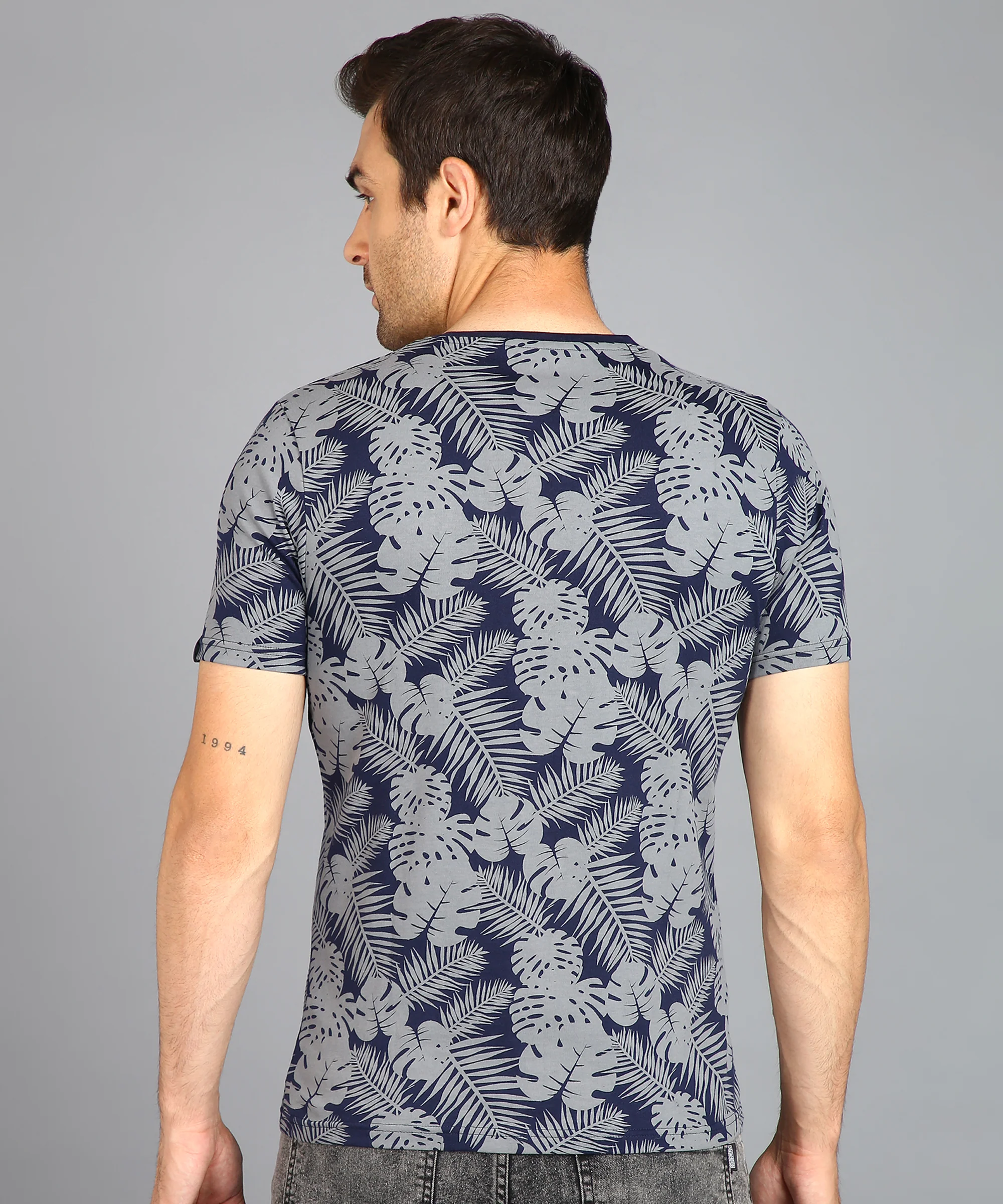 Men's Navy Blue Printed Round Neck Half Sleeve Slim Fit Cotton T-Shirt - Image 3