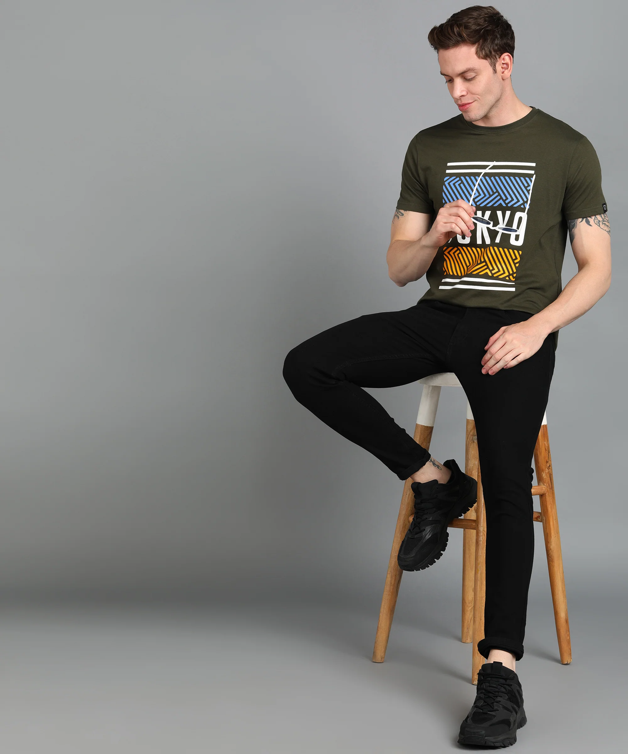 Urbano Fashion Men's Olive Graphic Printed Round Neck Half Sleeve Slim Fit Cotton T-Shirt - Image 4