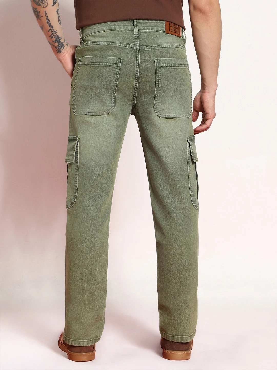 Men's Olive Green Regular Fit Washed Cargo Jeans With 6 Pockets Stretchable - Image 4