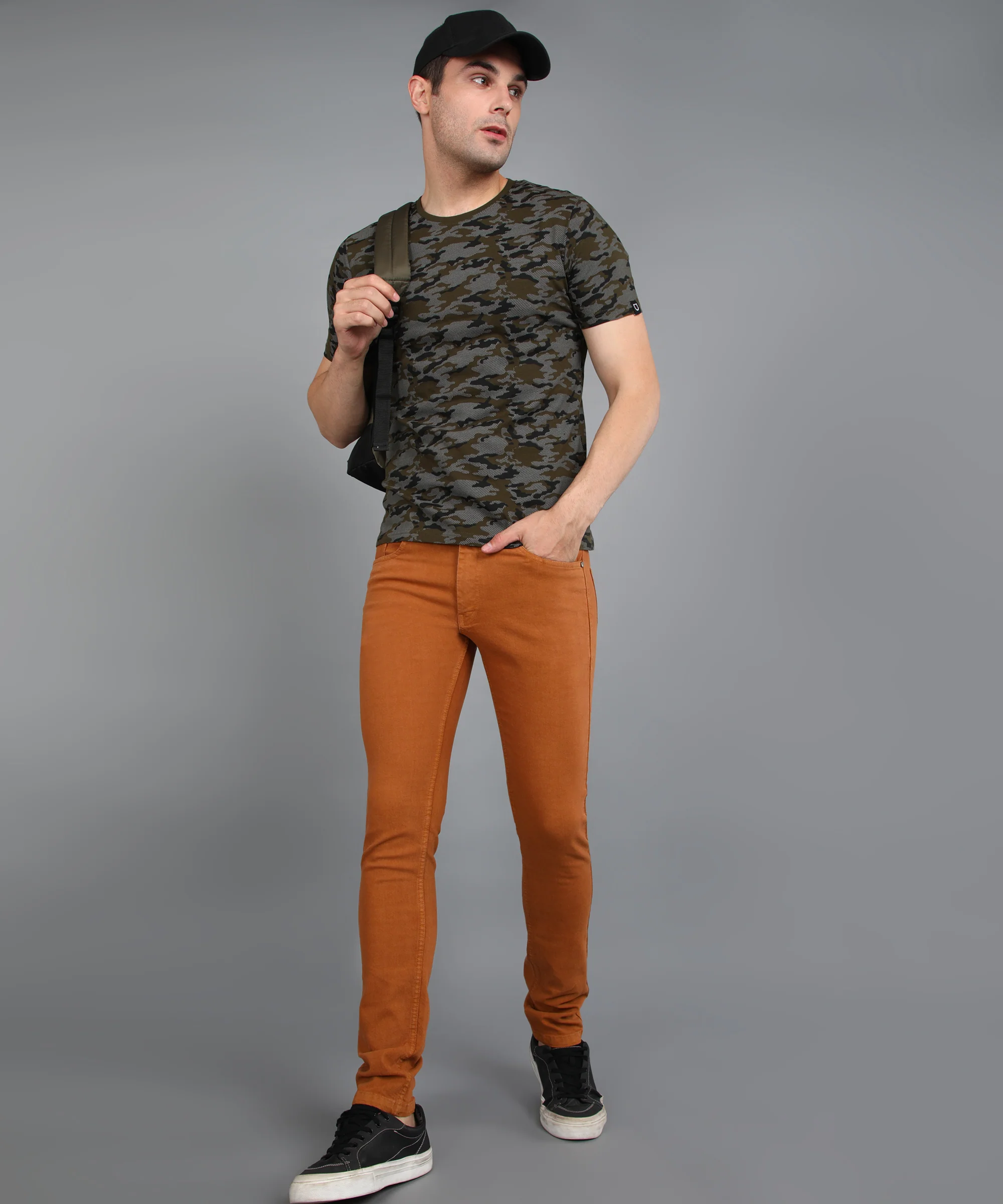 Men's Olive Military Camouflage Printed Slim Fit Half Sleeve Cotton T-Shirt - Image 3