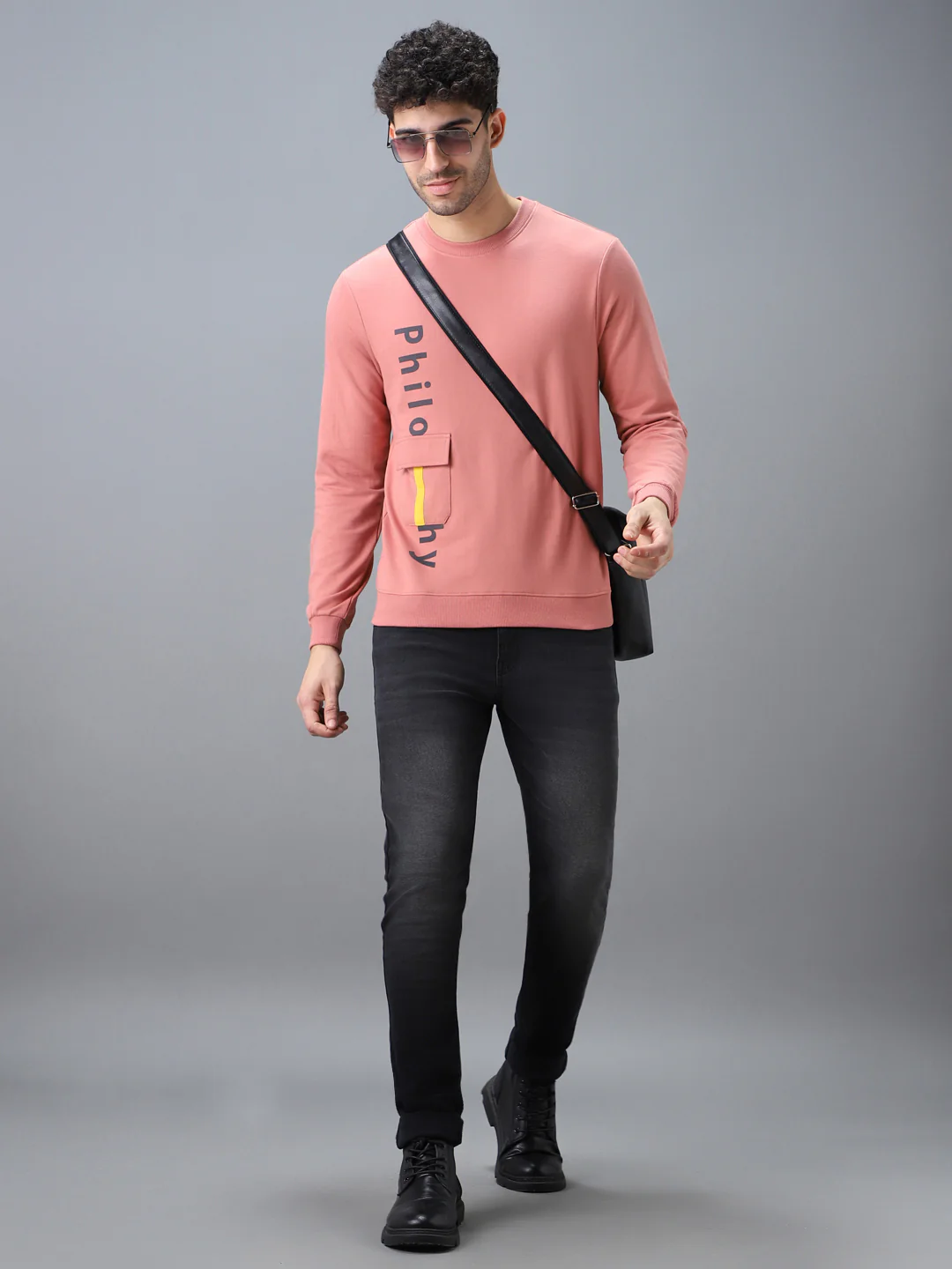 Men's Pink Cotton Graphic Print Round Neck Sweatshirt - Image 4