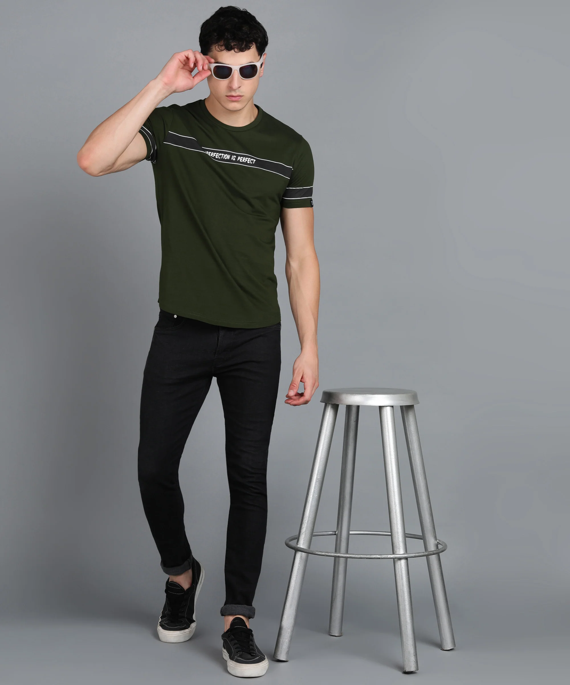 Men's Printed Olive Round Neck Half Sleeve Slim Fit Cotton T-Shirt - Image 4