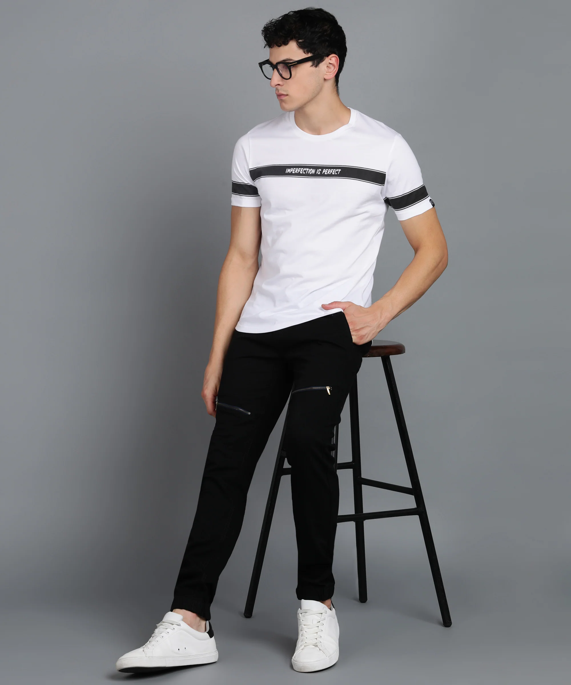 Men's Printed White Round Neck Half Sleeve Slim Fit Cotton T-Shirt - Image 4