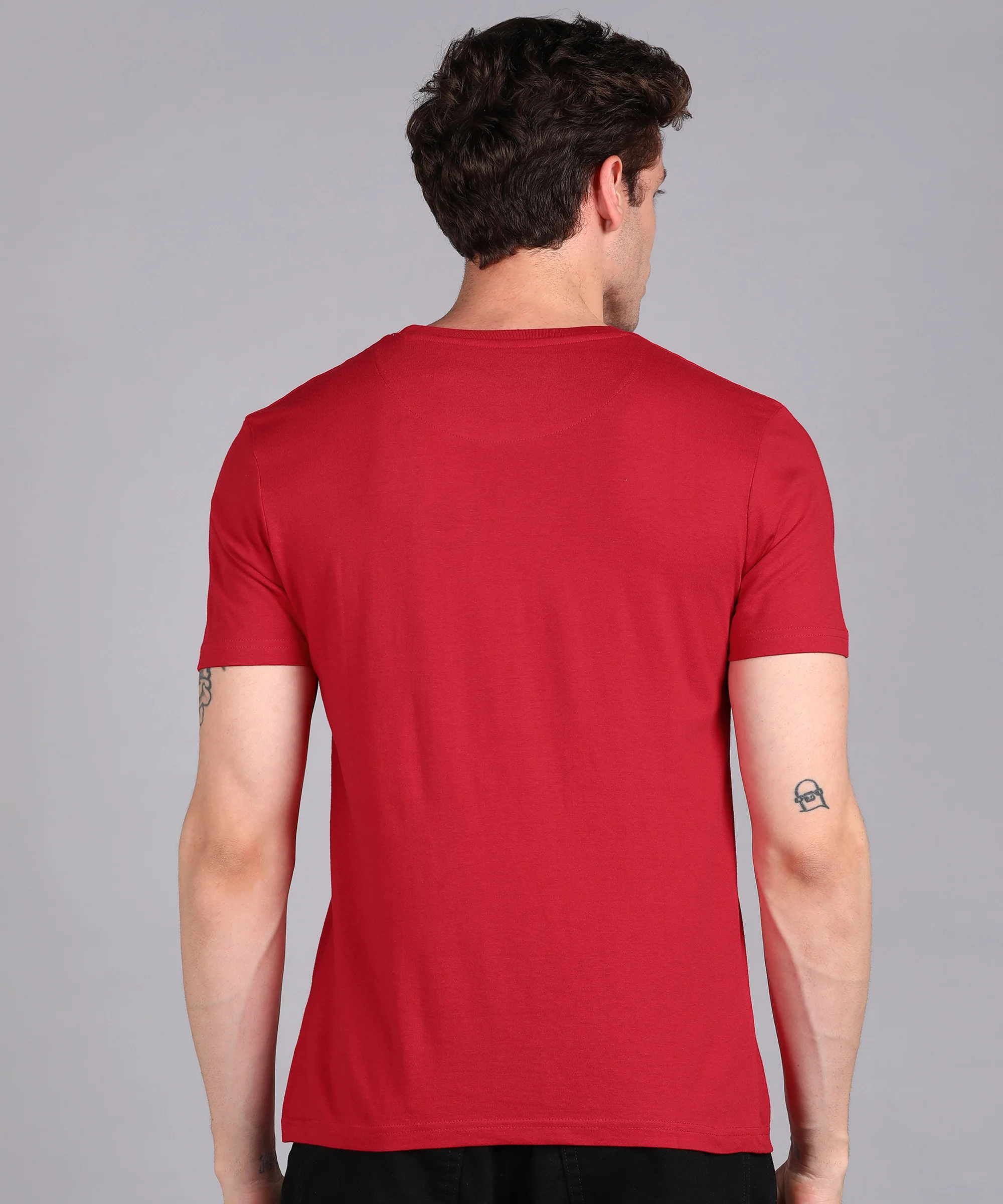 Urbano Fashion Men's Red Graphic Printed Round Neck Half Sleeve Slim Fit Cotton T-Shirt - Image 3