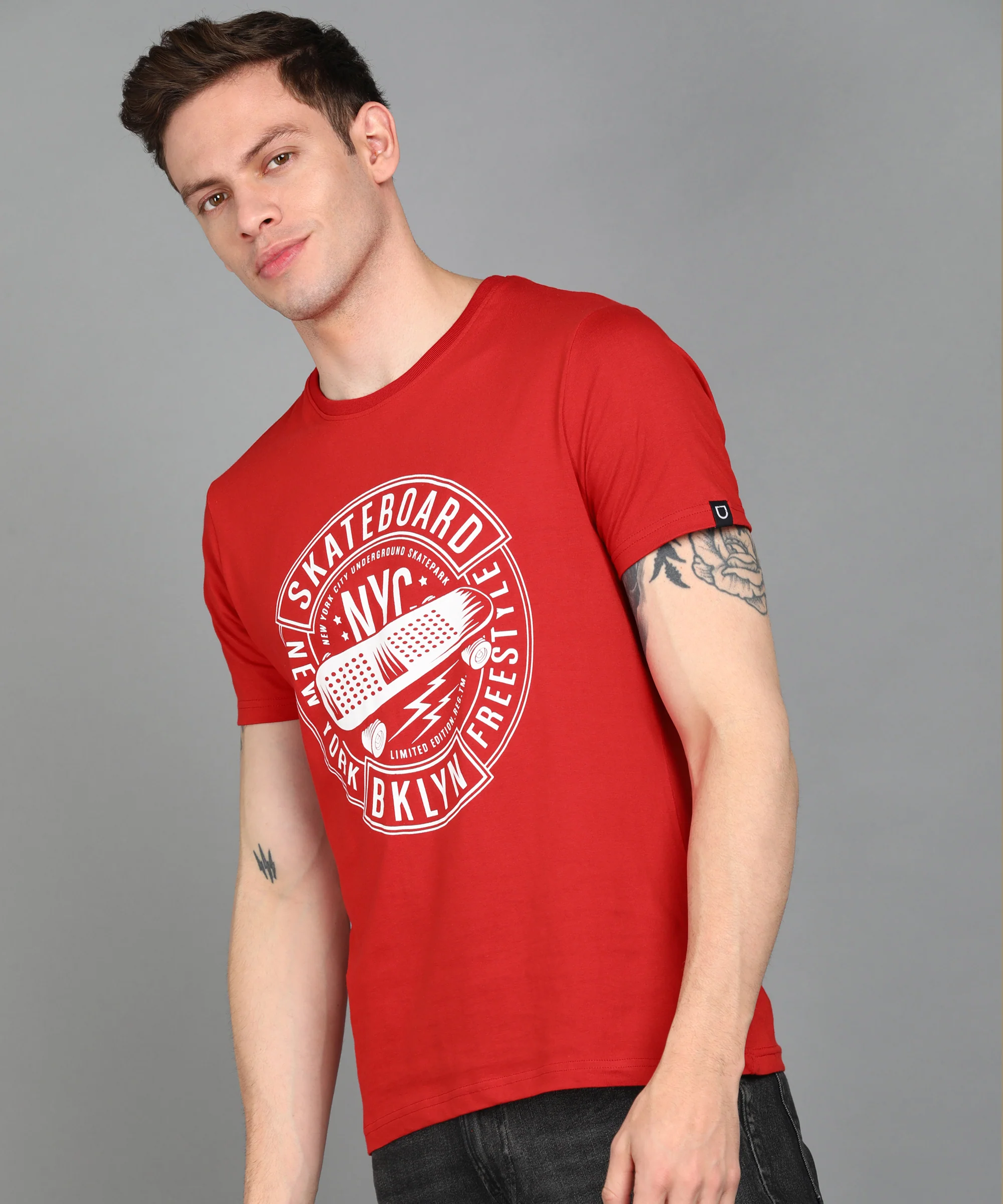 Urbano Fashion Men's Red Graphic Printed Round Neck Half Sleeve Slim Fit Cotton T-Shirt - Image 2