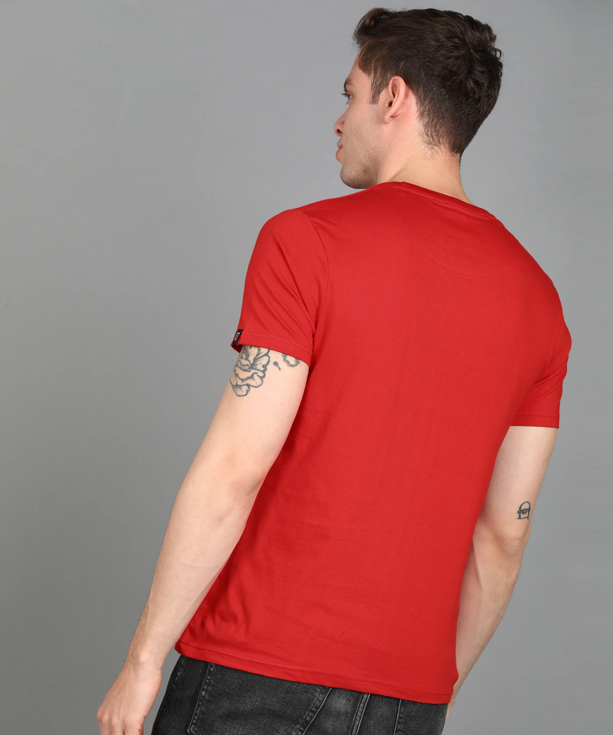 Urbano Fashion Men's Red Graphic Printed Round Neck Half Sleeve Slim Fit Cotton T-Shirt - Image 3