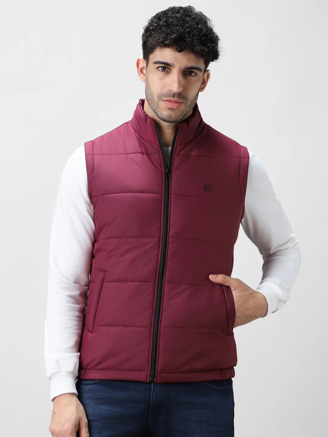 Men's Red Sleeveless Zippered Puffer Jacket - Image 3