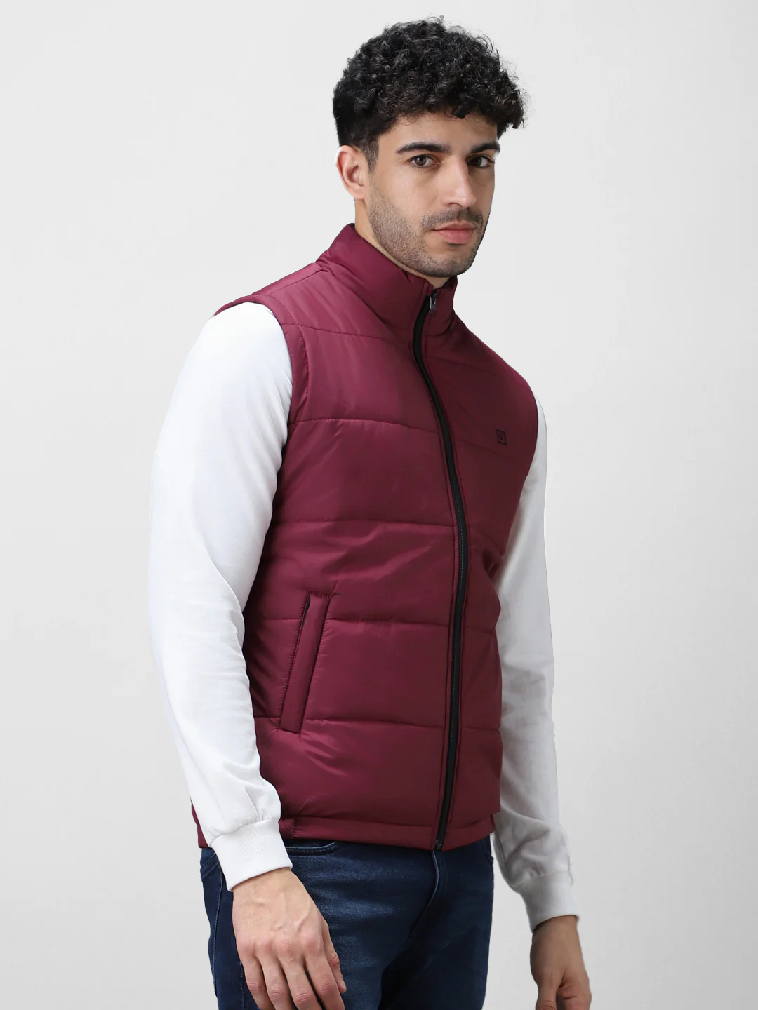 Men's Red Sleeveless Zippered Puffer Jacket - Image 4