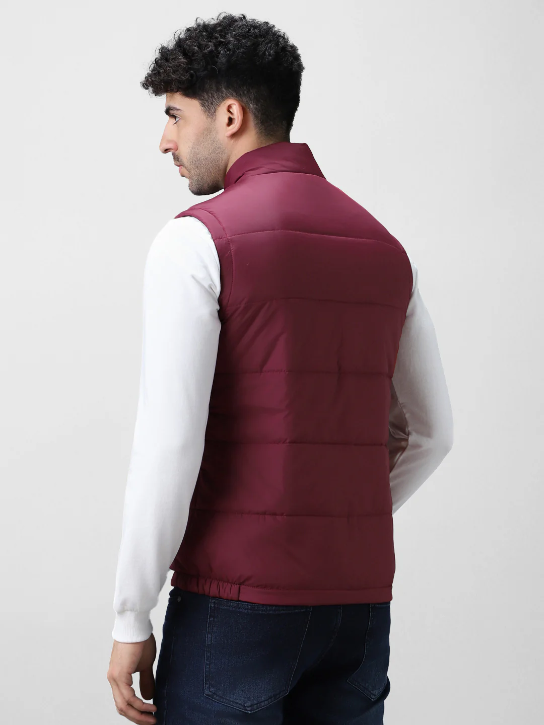 Men's Red Sleeveless Zippered Puffer Jacket - Image 5