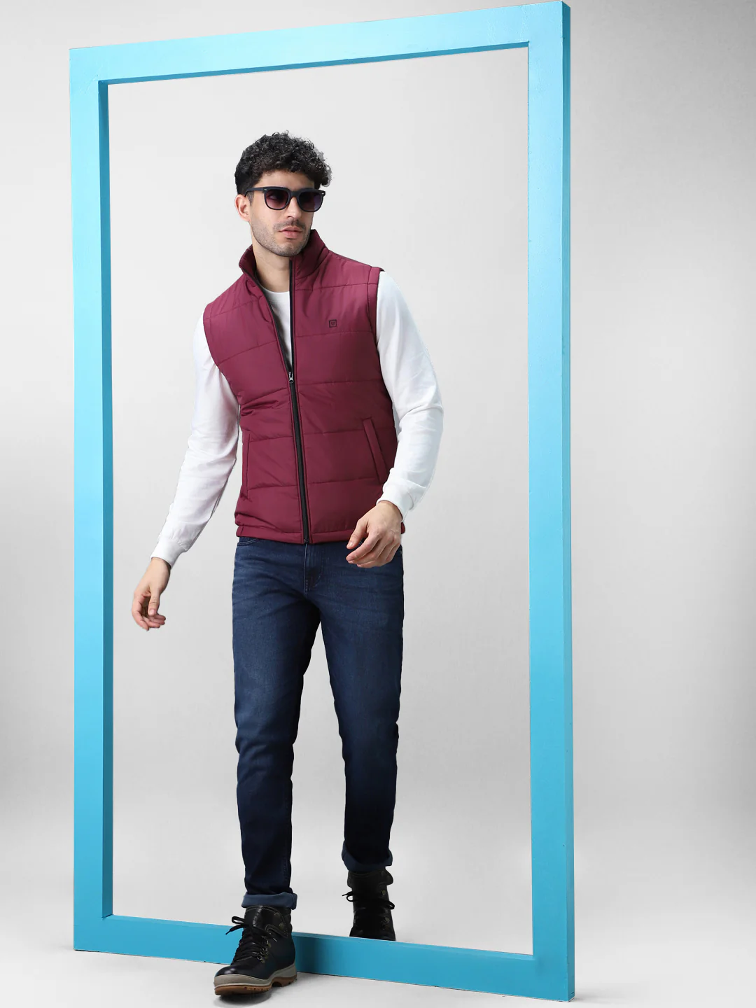 Men's Red Sleeveless Zippered Puffer Jacket - Image 6