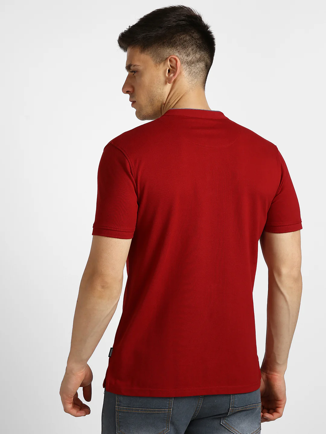 Men's Red Solid Slim Fit Half Sleeve Cotton Polo T-Shirt with Mandarin Collar - Image 3