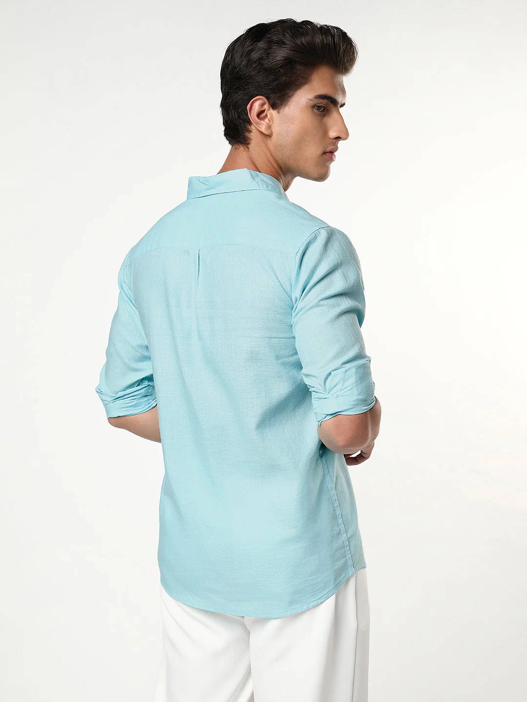 Men's Sky Blue Linen Blend Full Sleeve Relaxed Fit Casual Solid Shirt - Image 3