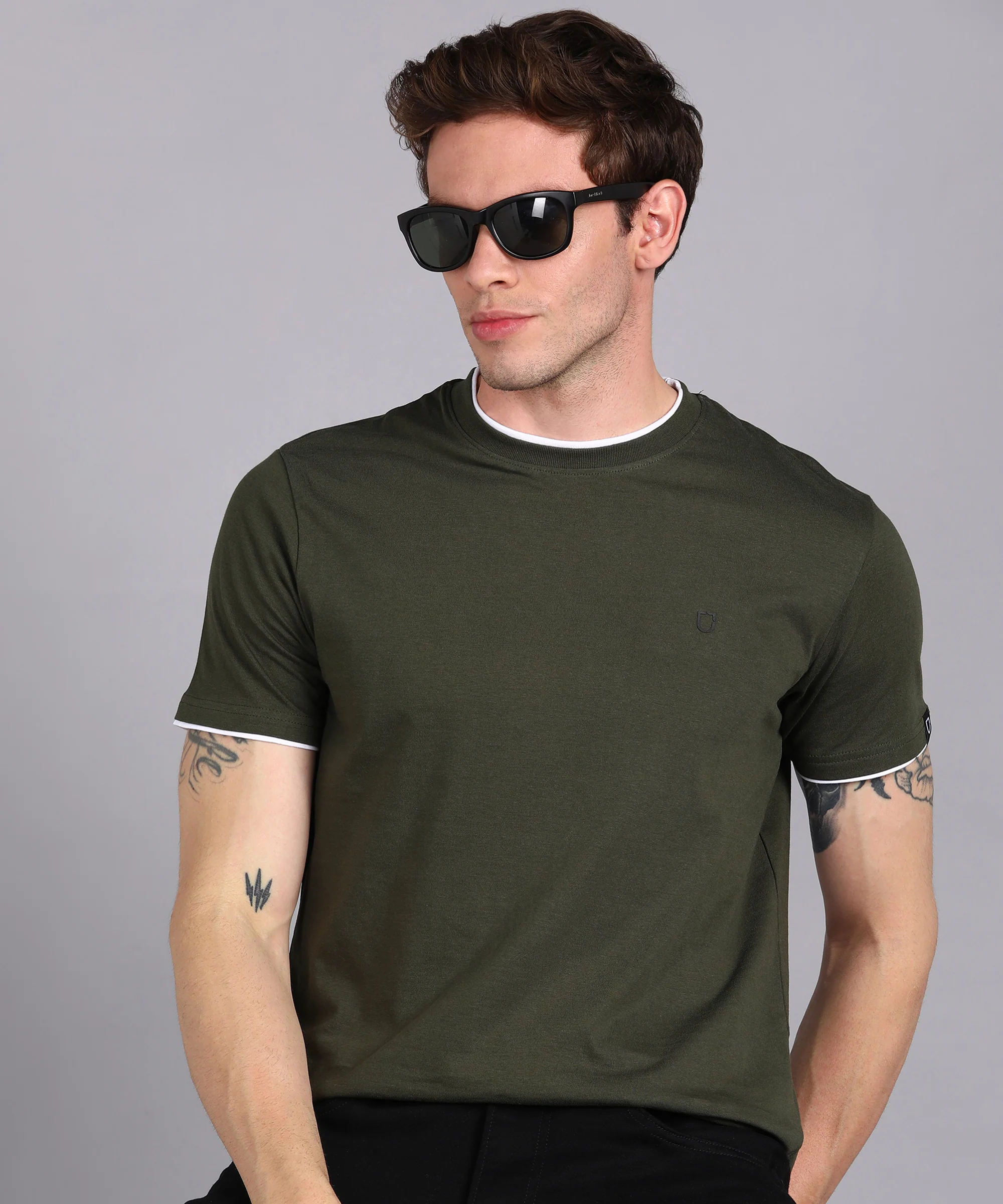 Men's Solid Olive Round Neck Half Sleeve Slim Fit Cotton T-Shirt - Image 2