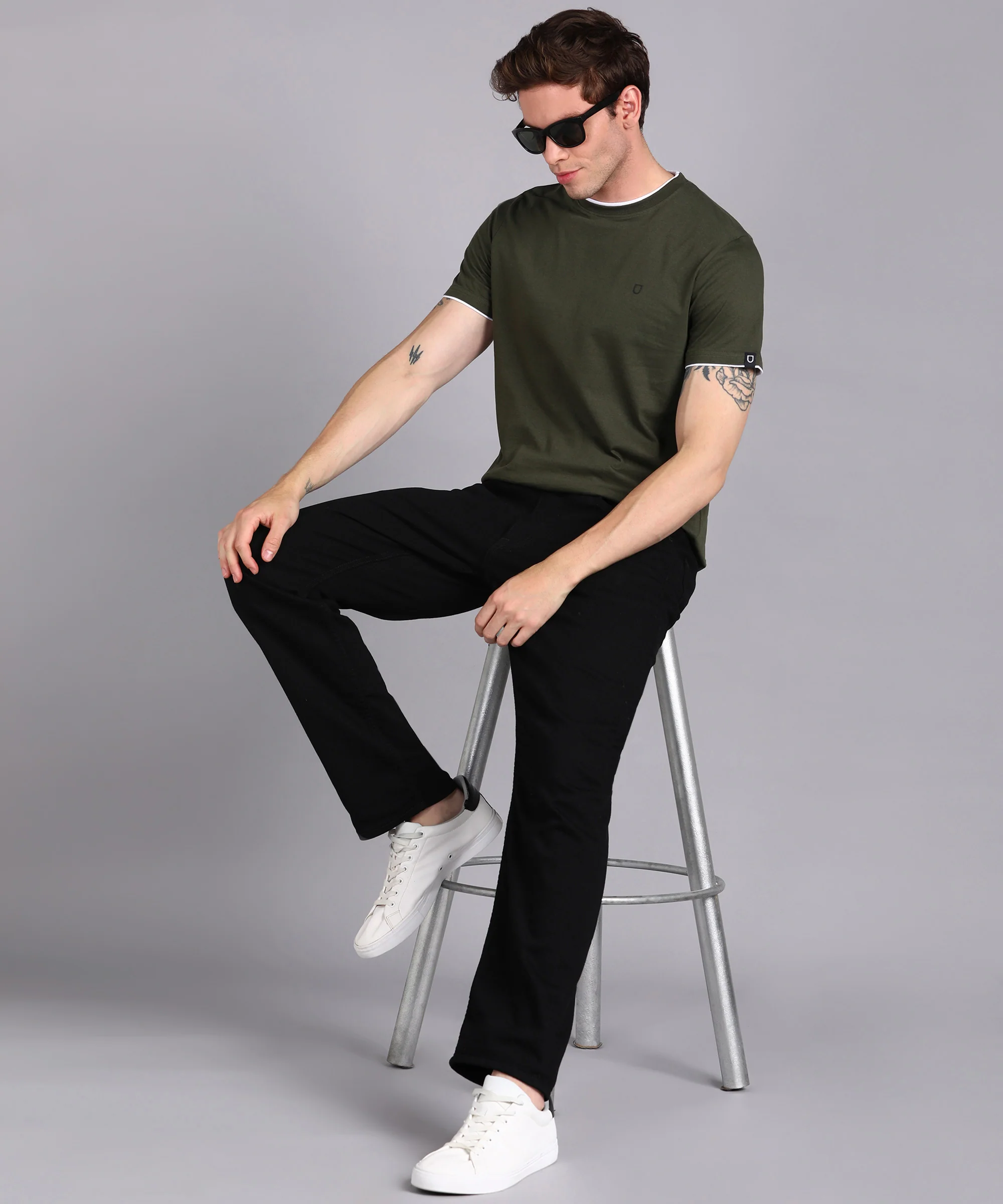 Men's Solid Olive Round Neck Half Sleeve Slim Fit Cotton T-Shirt - Image 5