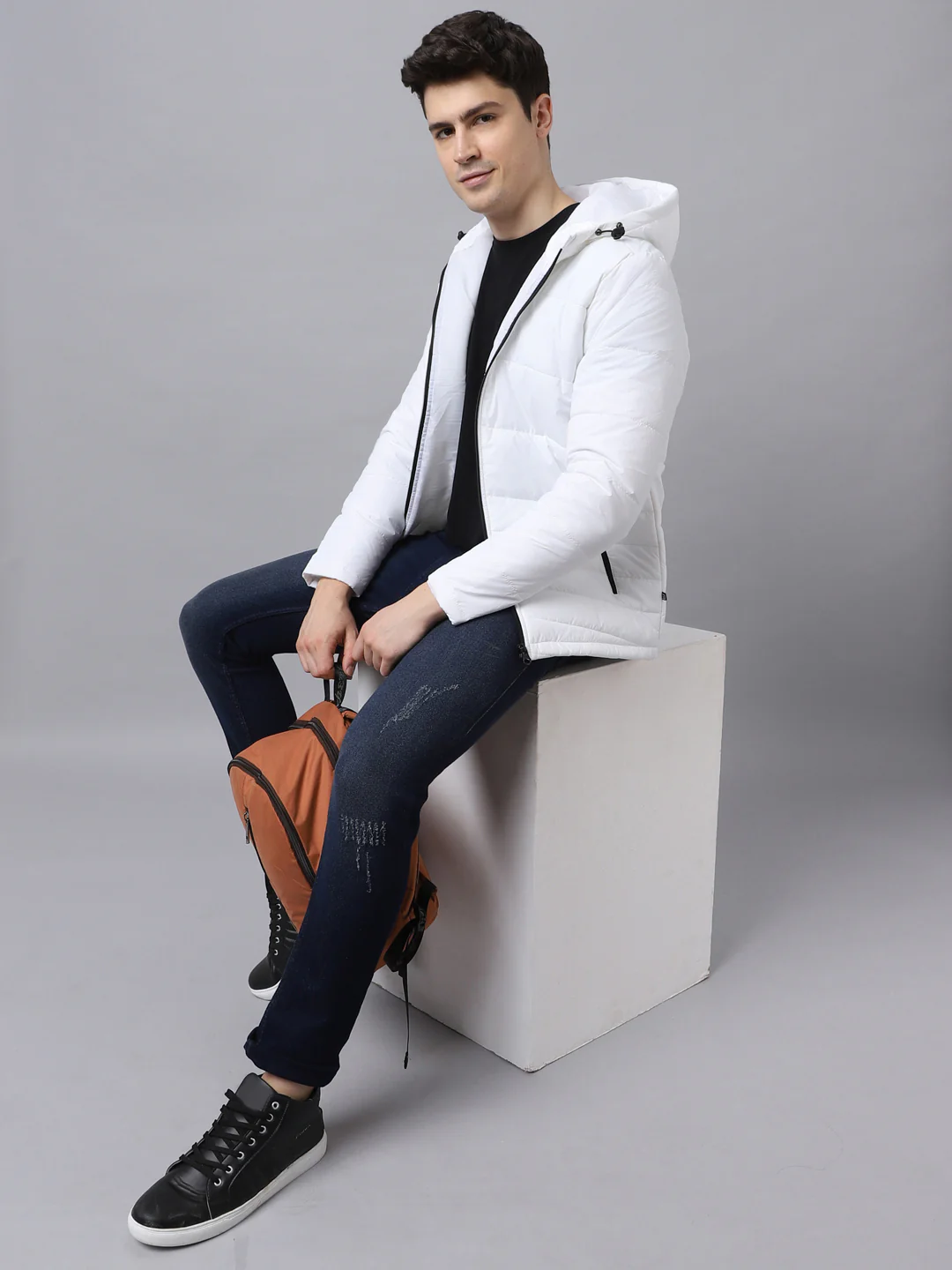 Men's White Full Sleeve Zippered Hooded Neck Puffer Jacket - Image 4