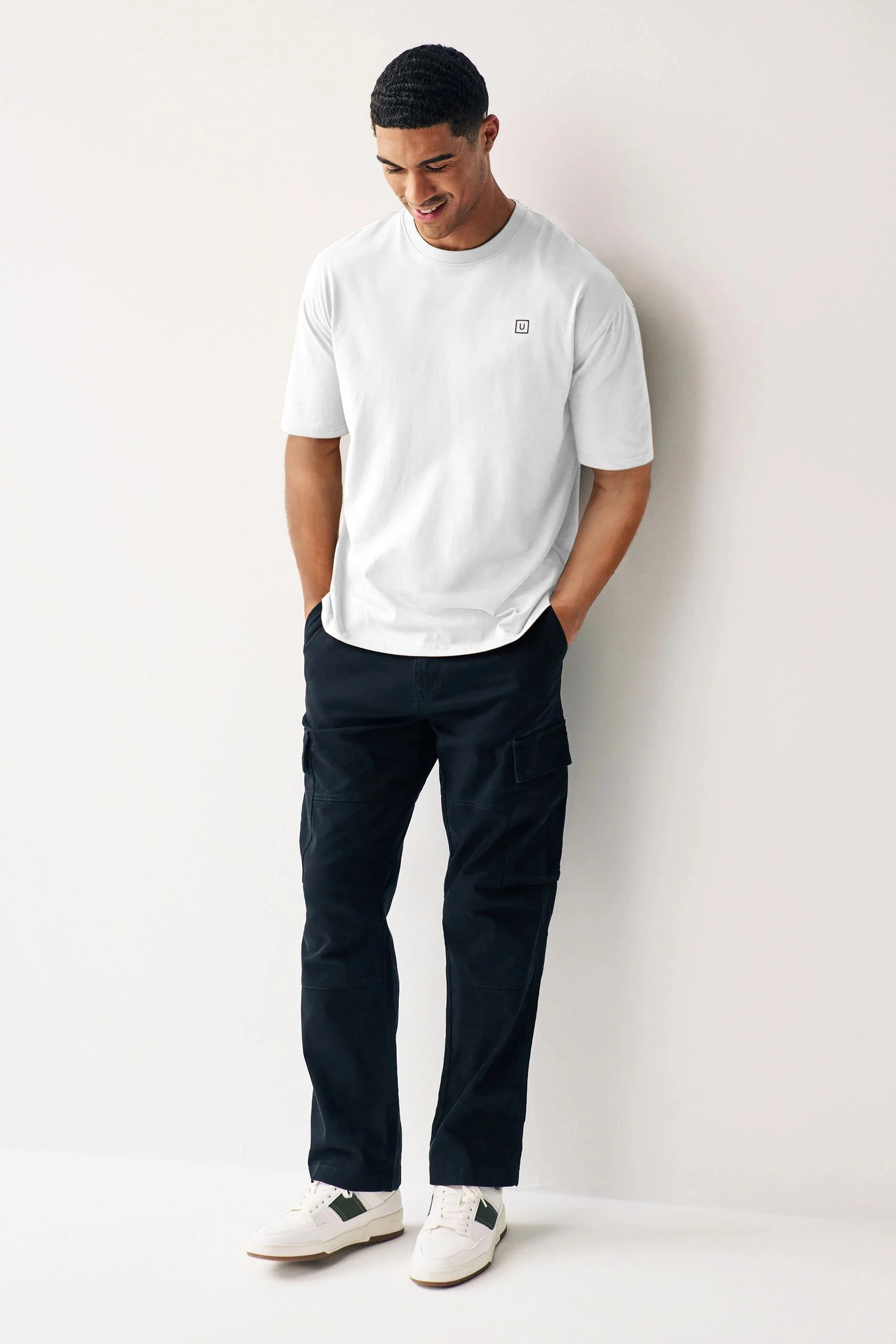 Men's White Solid Round Neck Oversized Half Sleeve Cotton T-Shirt - Image 4