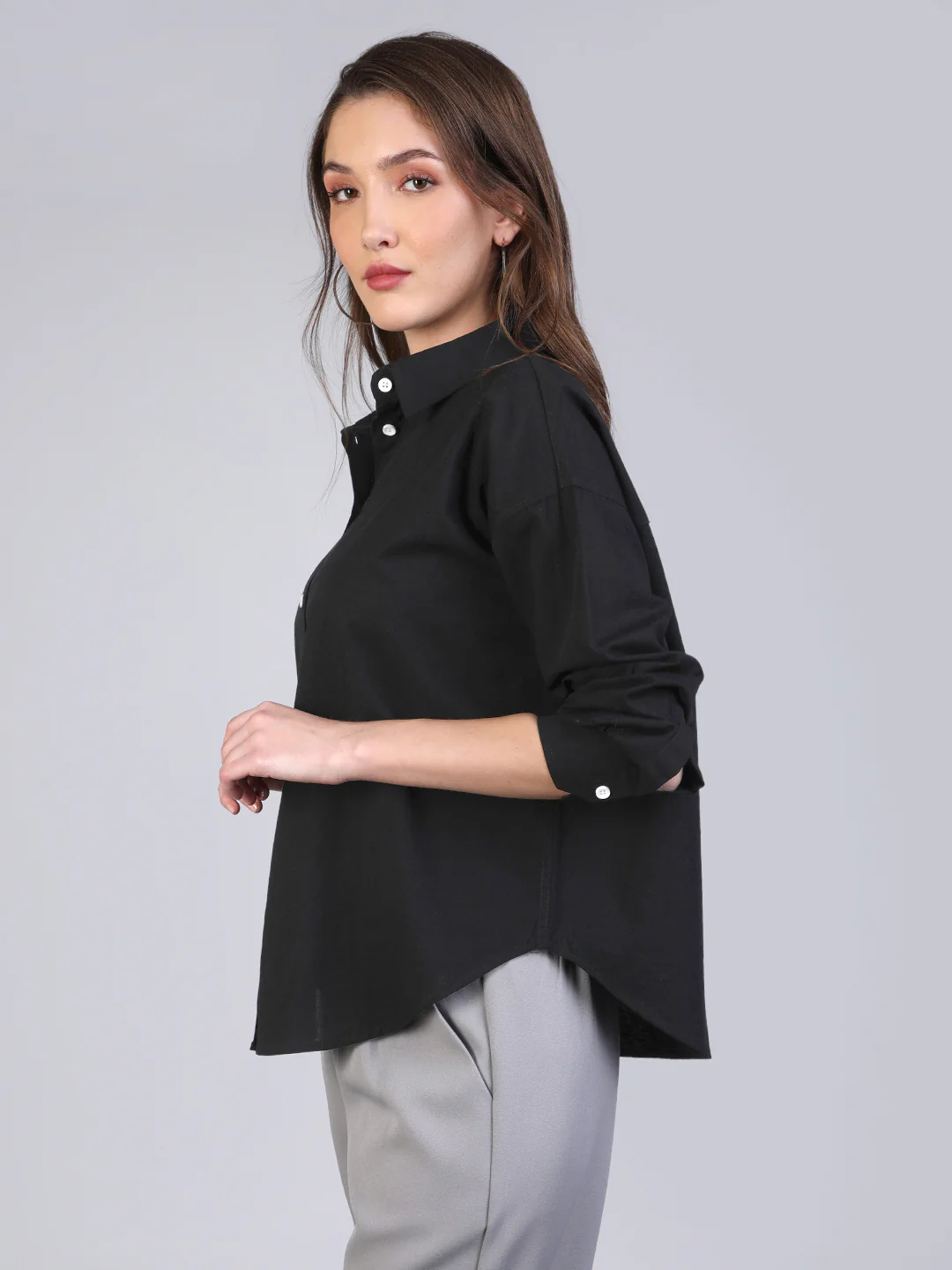 Women's Black Cotton Full Sleeve Oversized Fit Casual Solid Slub Shirt with Spread Collar - Image 3