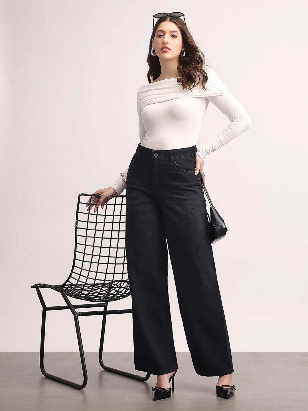 Women's Black High Rise Baggy Fit Washed Jeans Non-Stretchable - Image 4