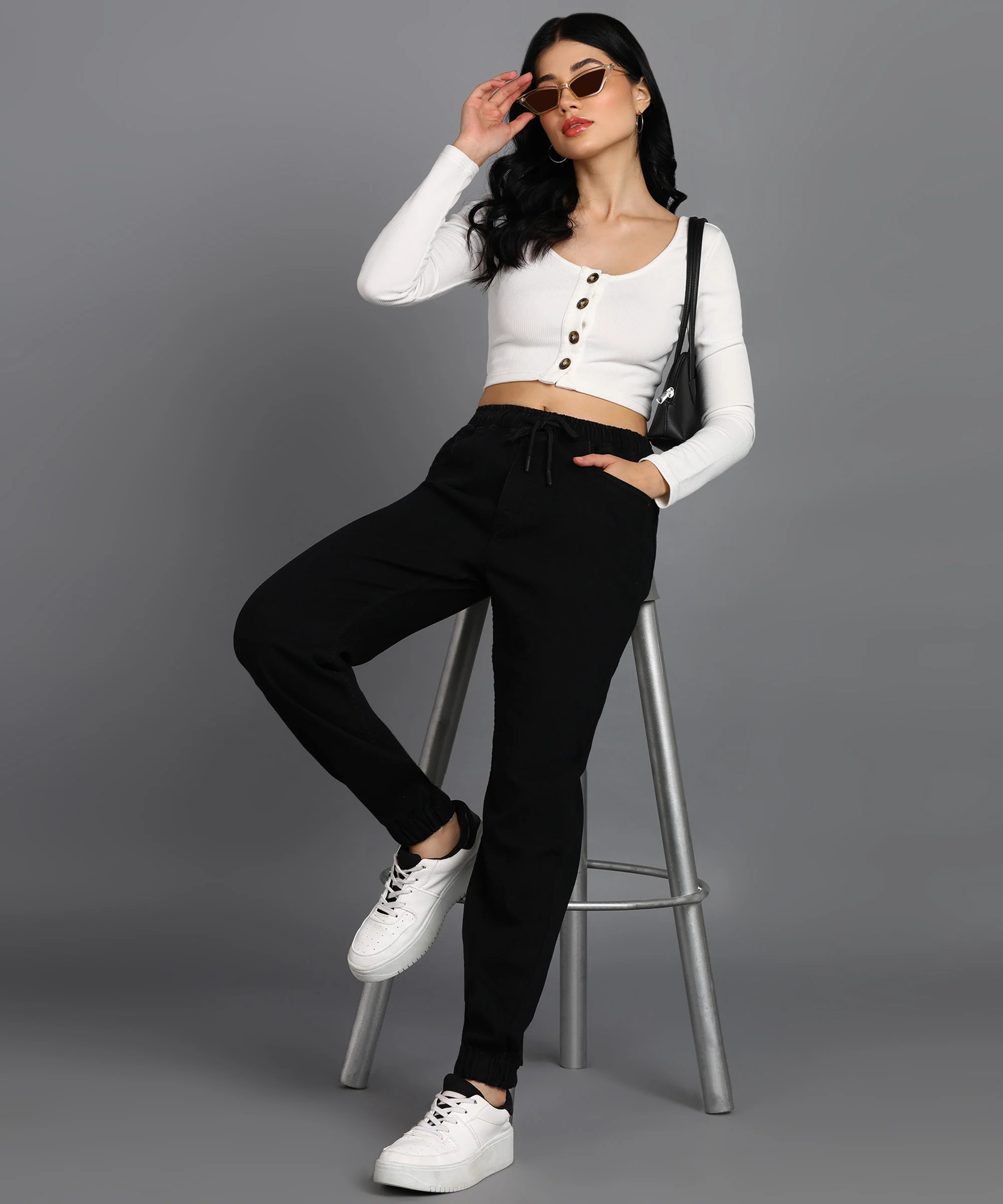 Women's Black Regular Fit Washed Jogger Jeans - Image 4