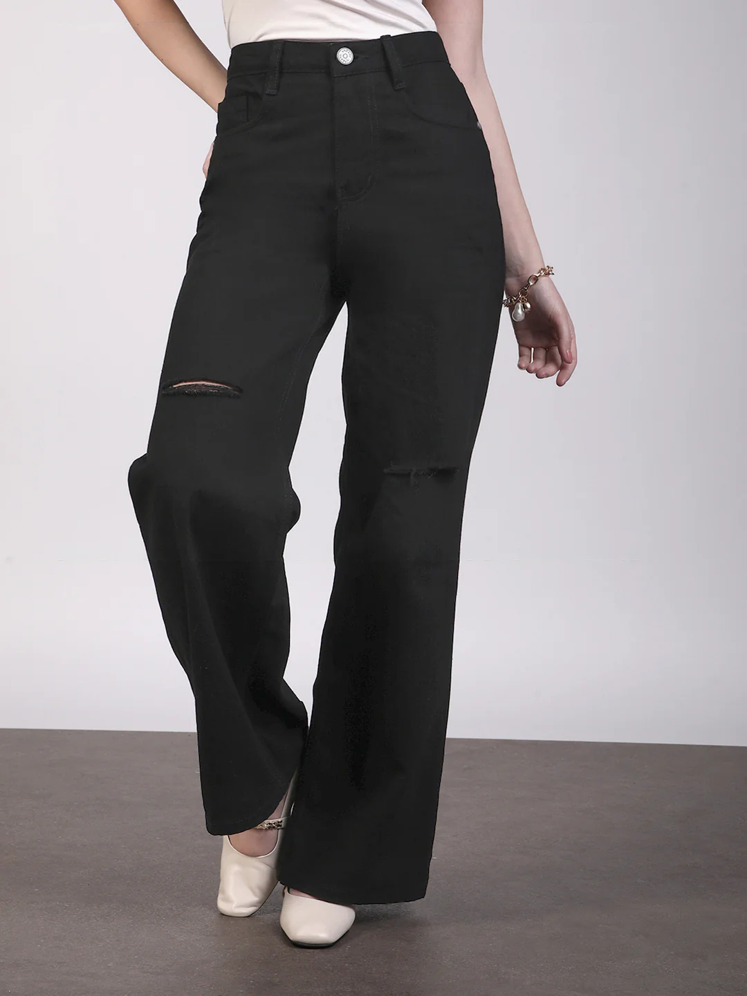 Women's Black Wide Leg Fit Mild Distressed/Knee Slit Washed Jeans