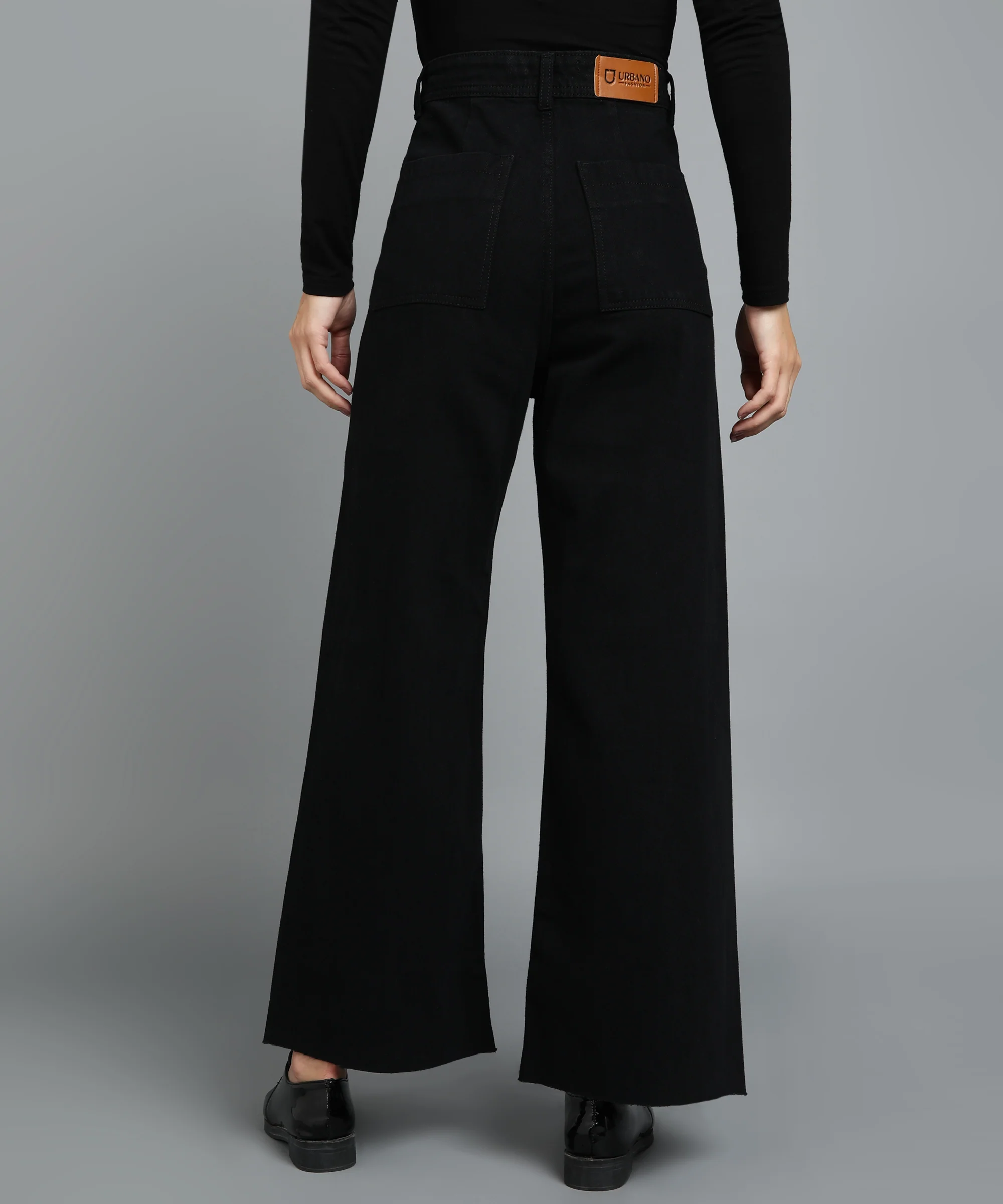 Women's Black Wide Leg Fit Washed Jeans - Image 3
